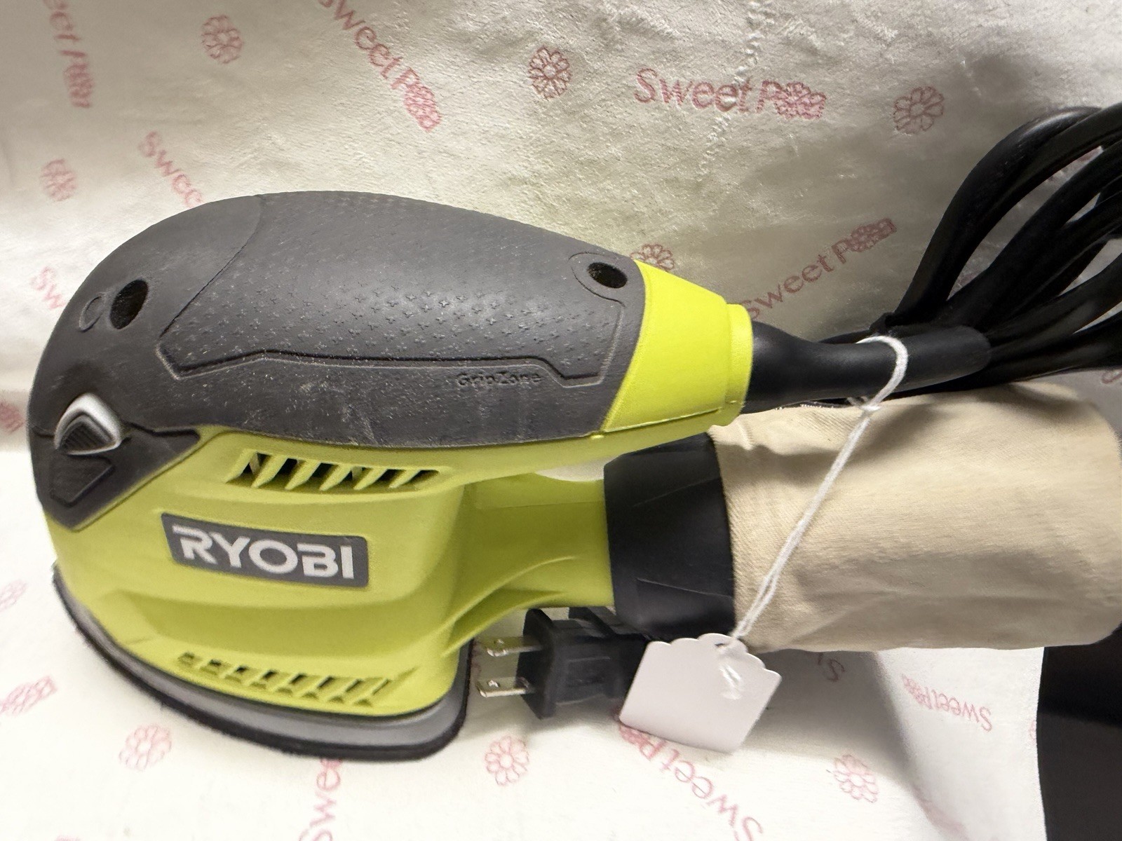 Ryobi CFS1503G 5.5&Prime; Corner Cat Finish Sander Kit w/ Case Pads Tested OEM