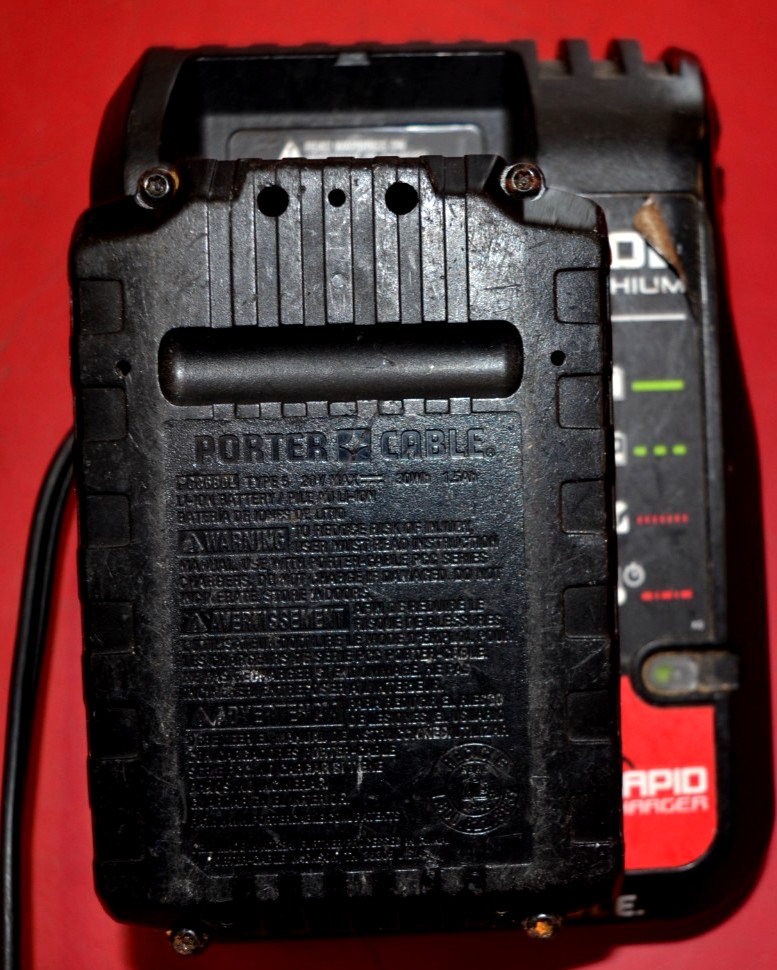 Porter Cable PCC607 20V Drill/Driver 4 Batteries and 2 Chargers With Carry Bag
