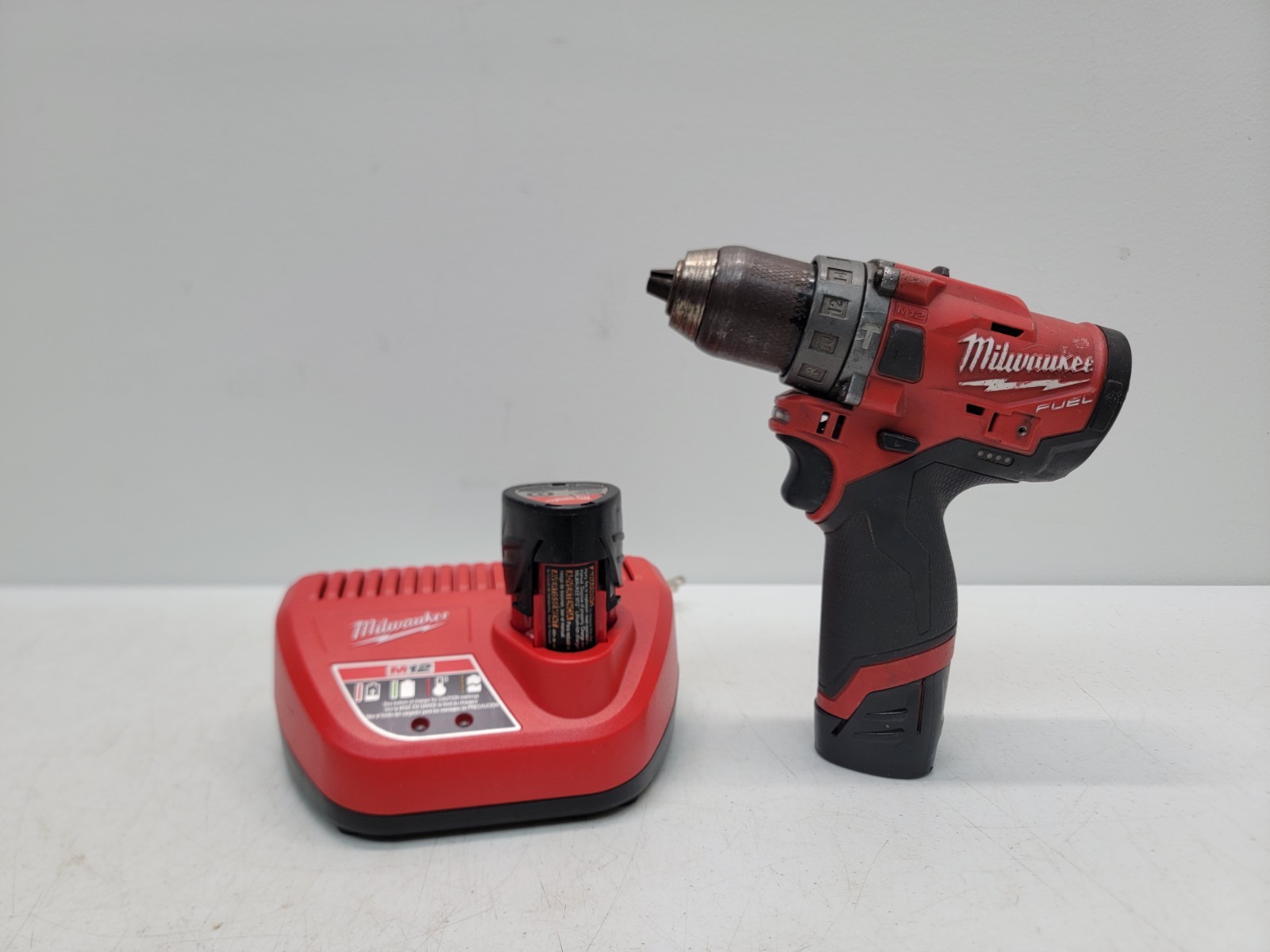 Milwaukee M12 2504-20 1/2” 12V Li-Ion Cordless Hammer Drill Set