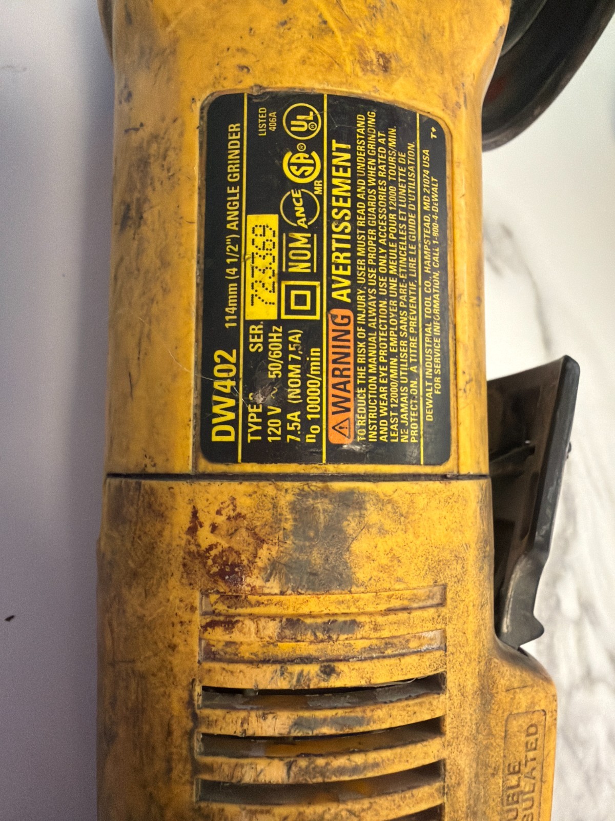 DEWALT DWE402 4-1/2 inch 120V Corded Angle Grinder (115mm)