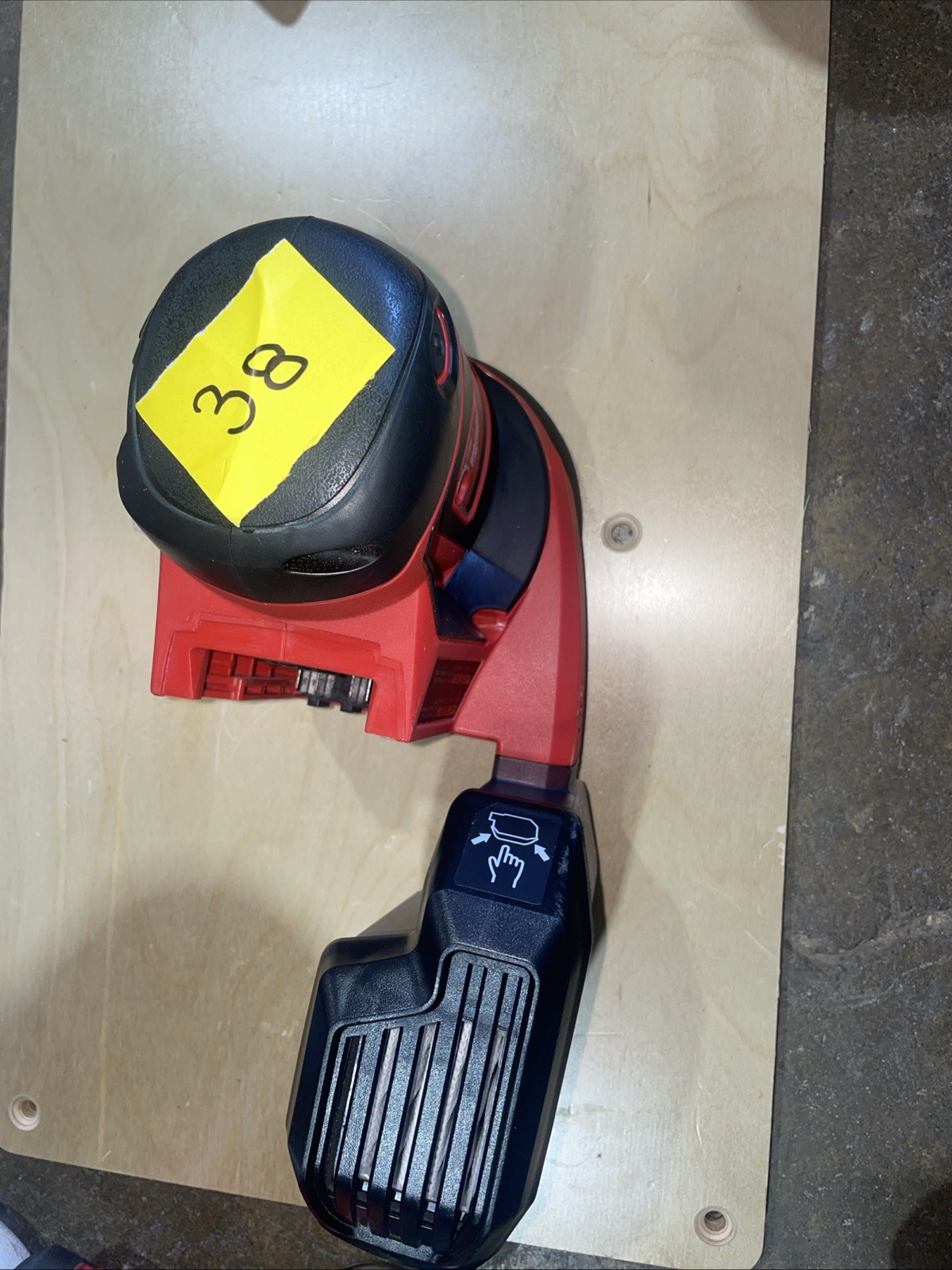 Milwaukee 2648-20 M18 Random Orbit Sander -Red