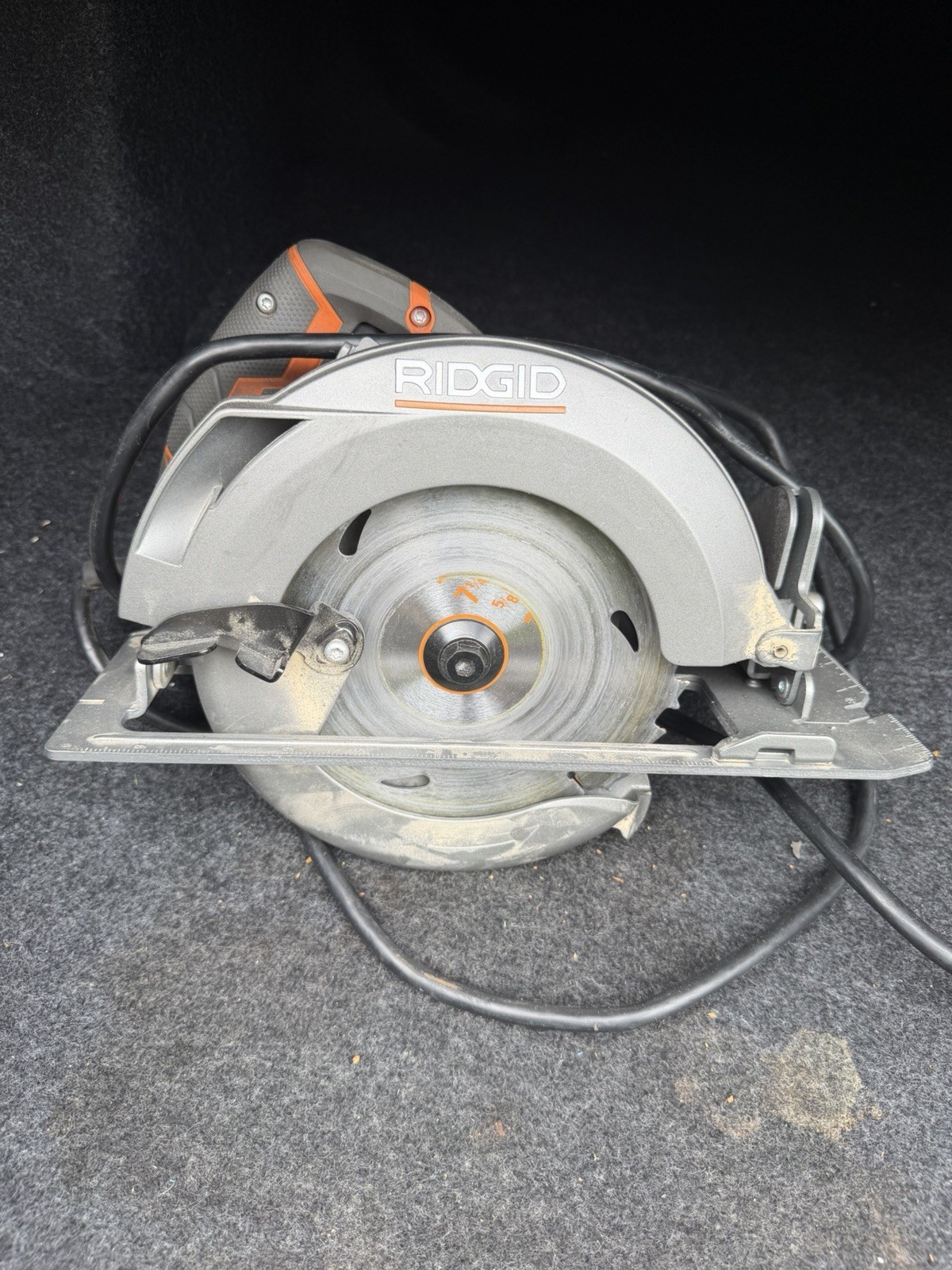RIDGID R3205VN 7-1/4” 15 Amp Magnesium Framed Corded Circular Saw Tested Working