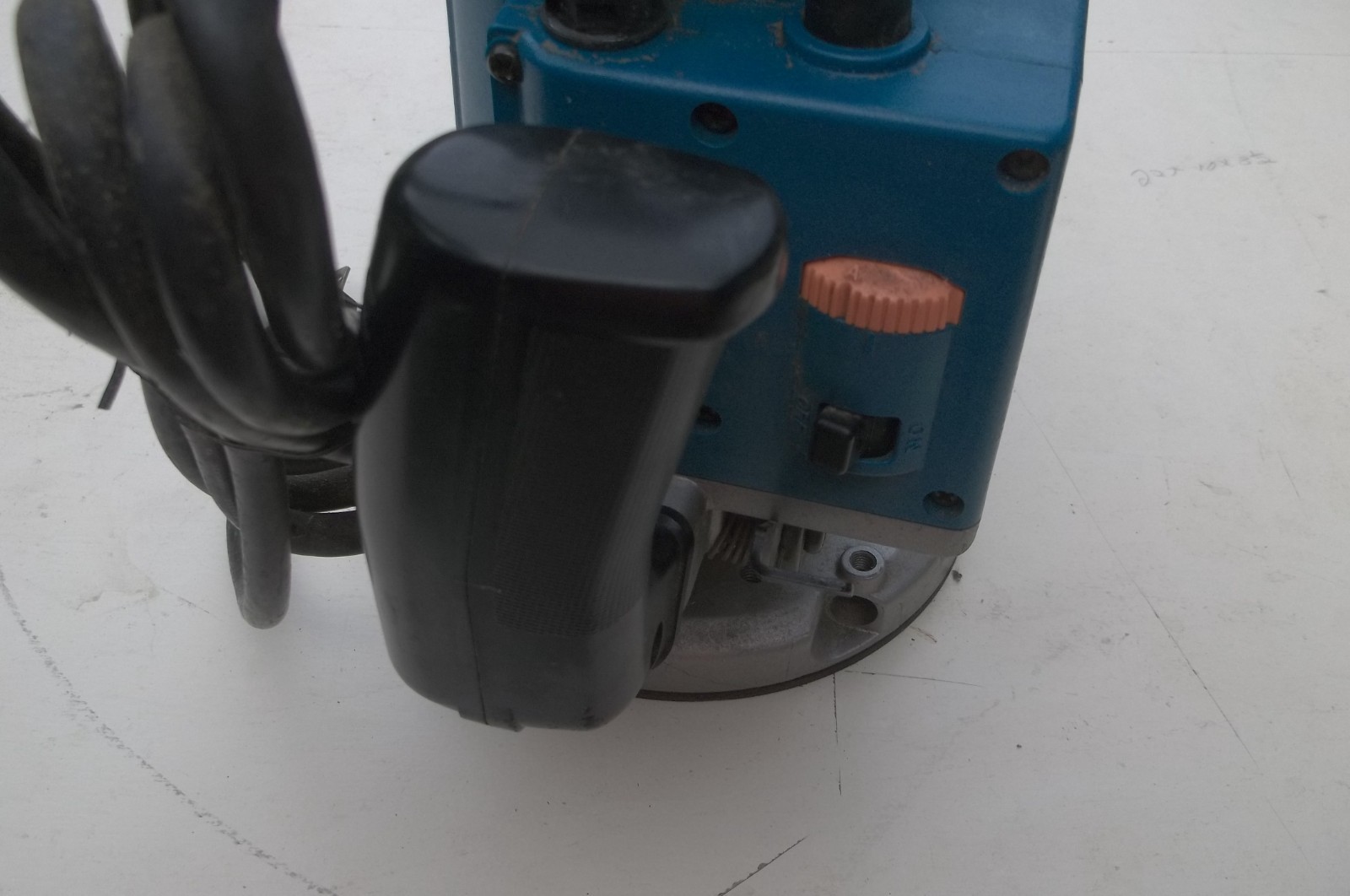 Ryobi Plunge Router RE 600 3HP Heavy Duty 15 AMP 22,000 RPM Variable Speed