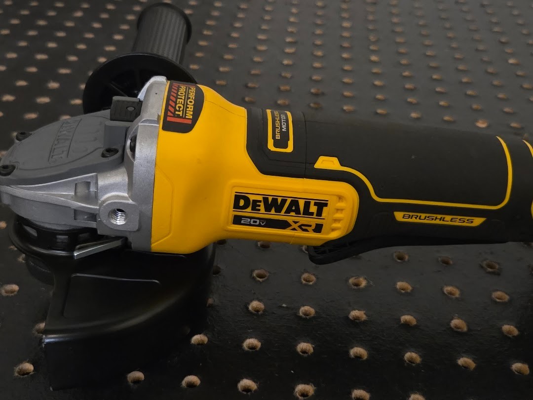 Returned A: DEWALT DCG410B Angle Grinder (05-MDH)