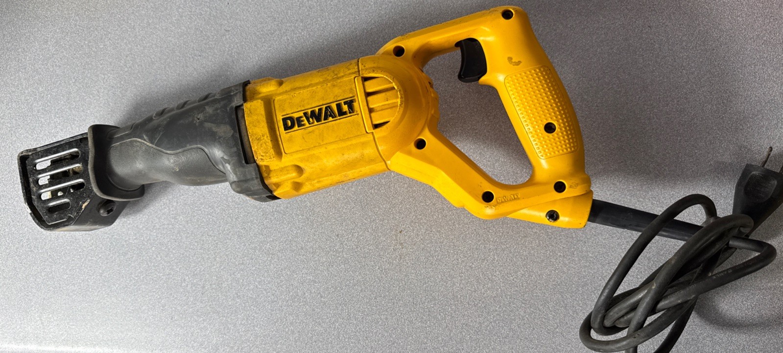 DEWALT DW304P 10 Amp Corded Reciprocating Saw Wired 120 V AC