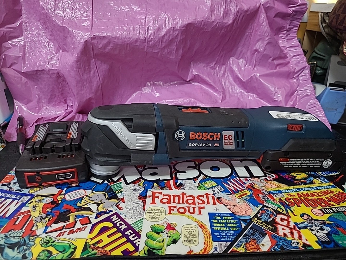 Bosch GOP18V-28 18V EC W/charger StarlockPlus Oscillating Multi-Tool W/2 Battery