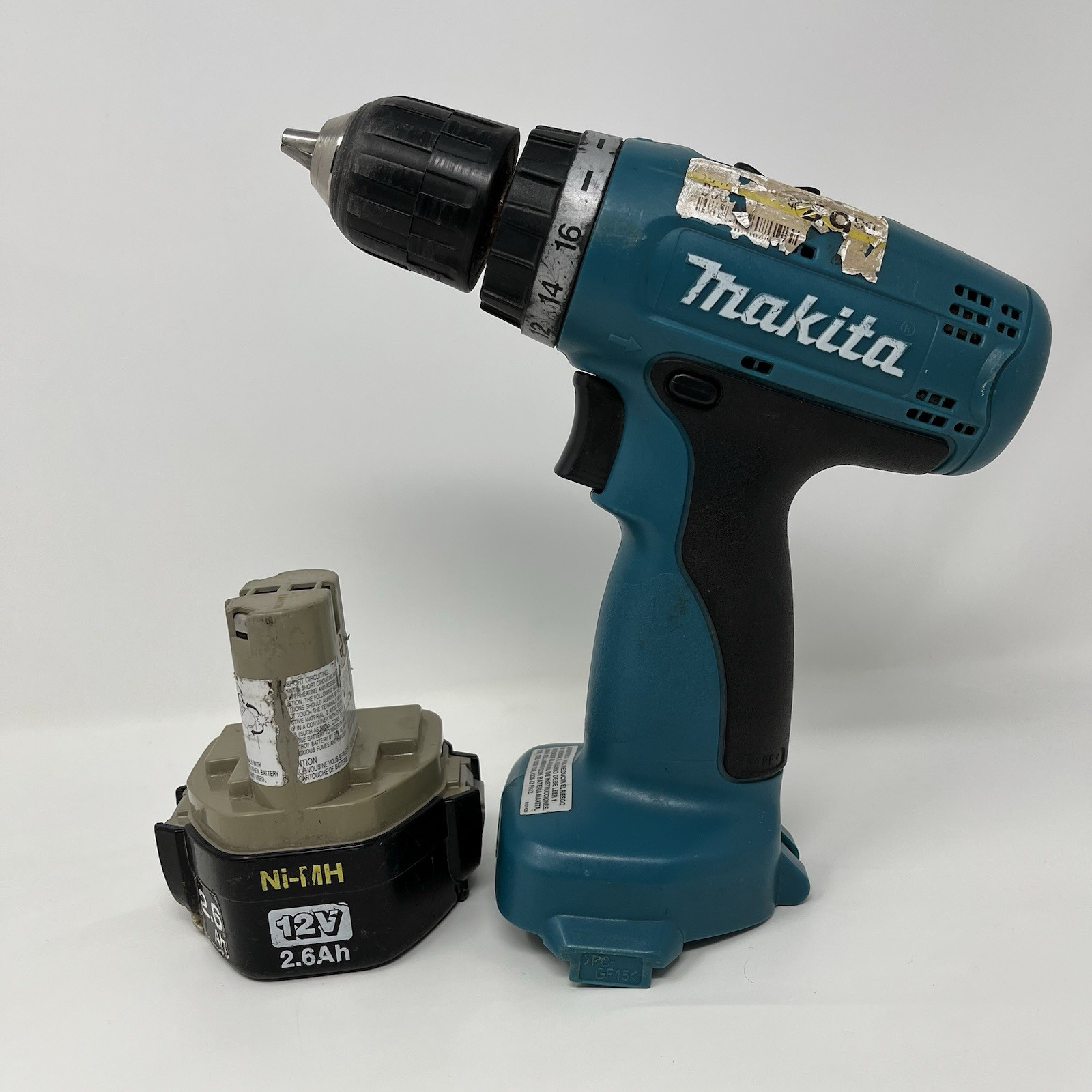 Makita 6270D 12V Cordless Drill Driver 3/8” w 12V 2.6Ah Battery