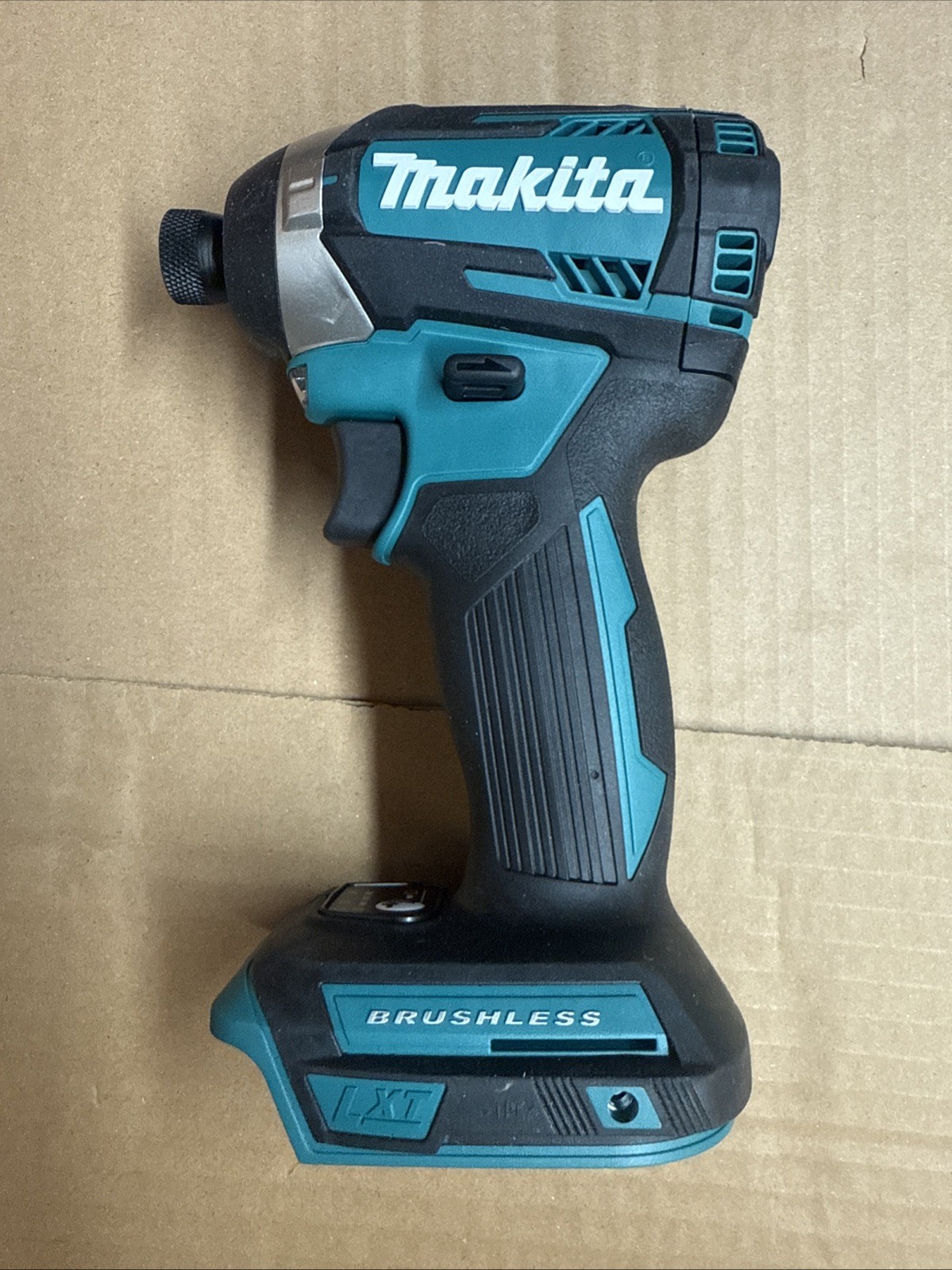 Makita Brushless 18V XDT14Z Li-Ion Cordless 1/4&Prime; 3-Speed Battery Impact Driver