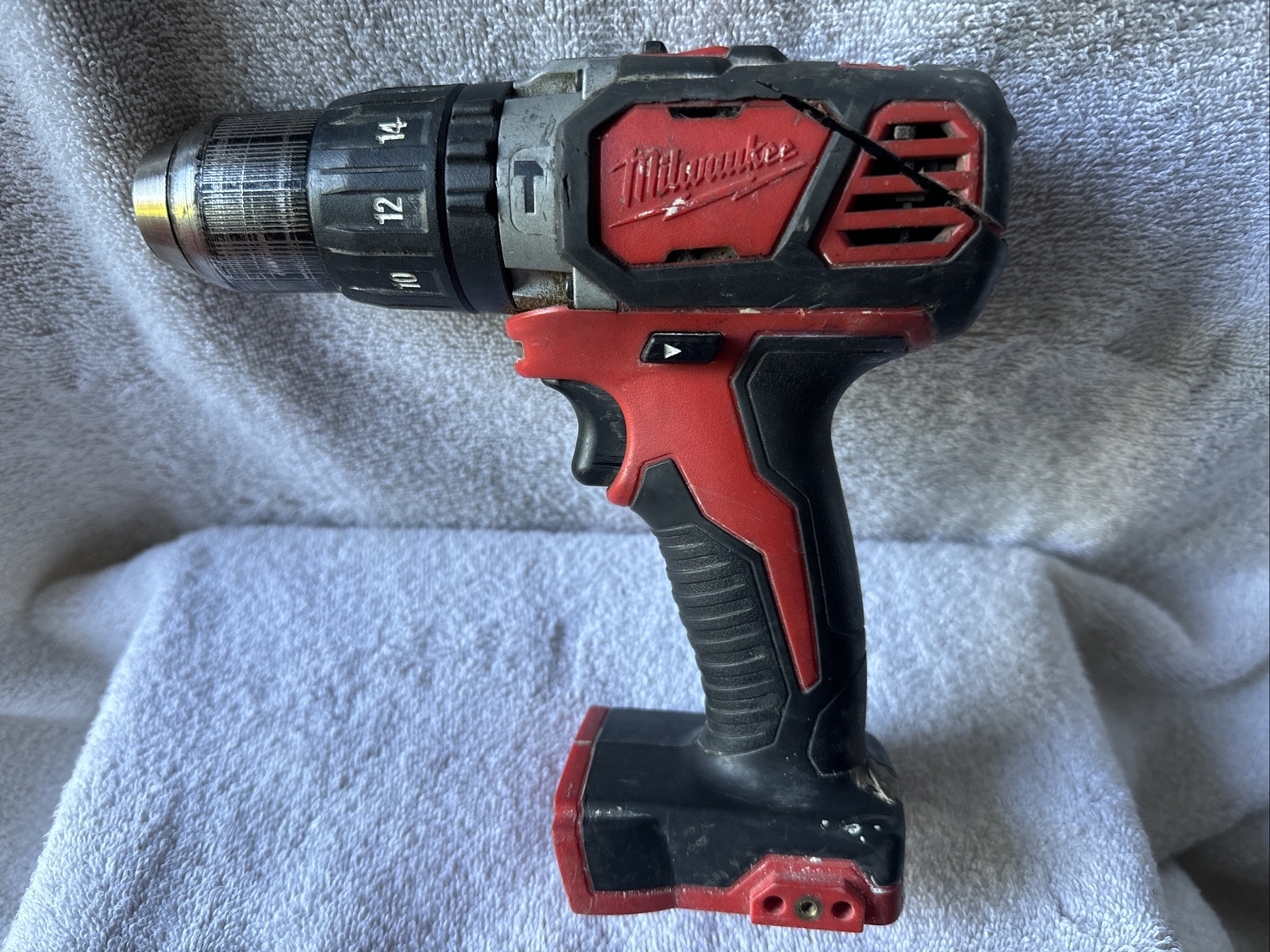 Milwaukee M18 (2607-20) 18V Li-Ion 1/2 » Cordless Hammer Drill. TOOL ONLY