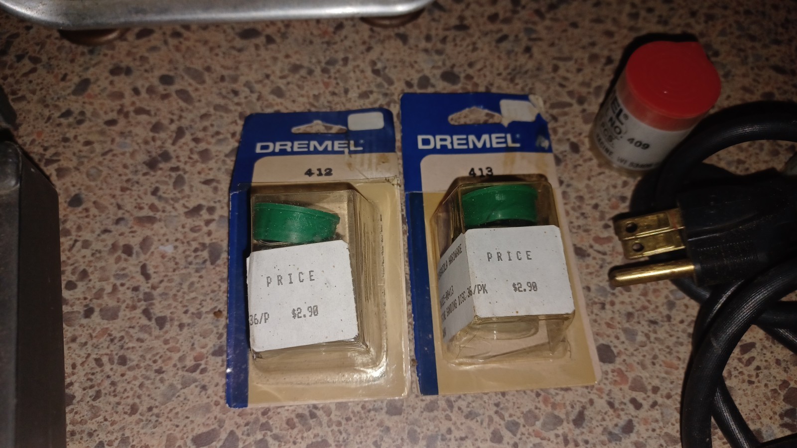 Vintage WORKING Dremel #370-6 Solid State Variable Speed Moto-Tool W/ Misc. Bits