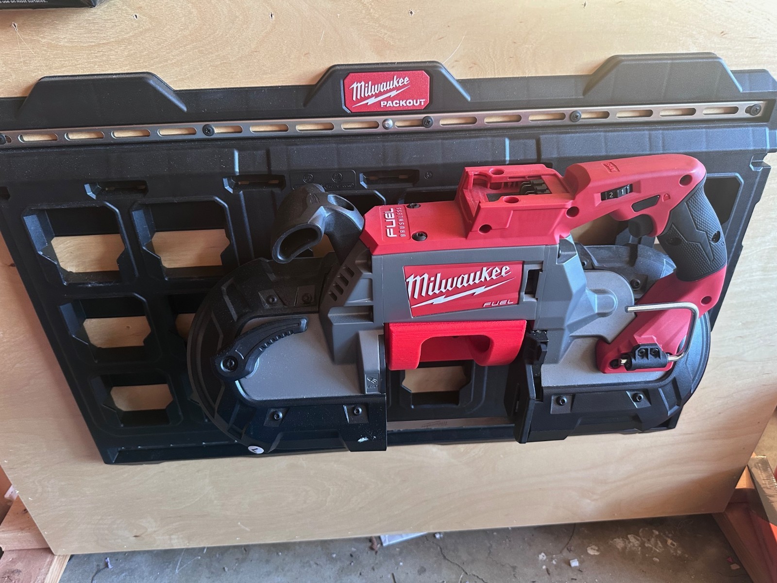 Hanger for Milwaukee deep cut band saw Packout/wall