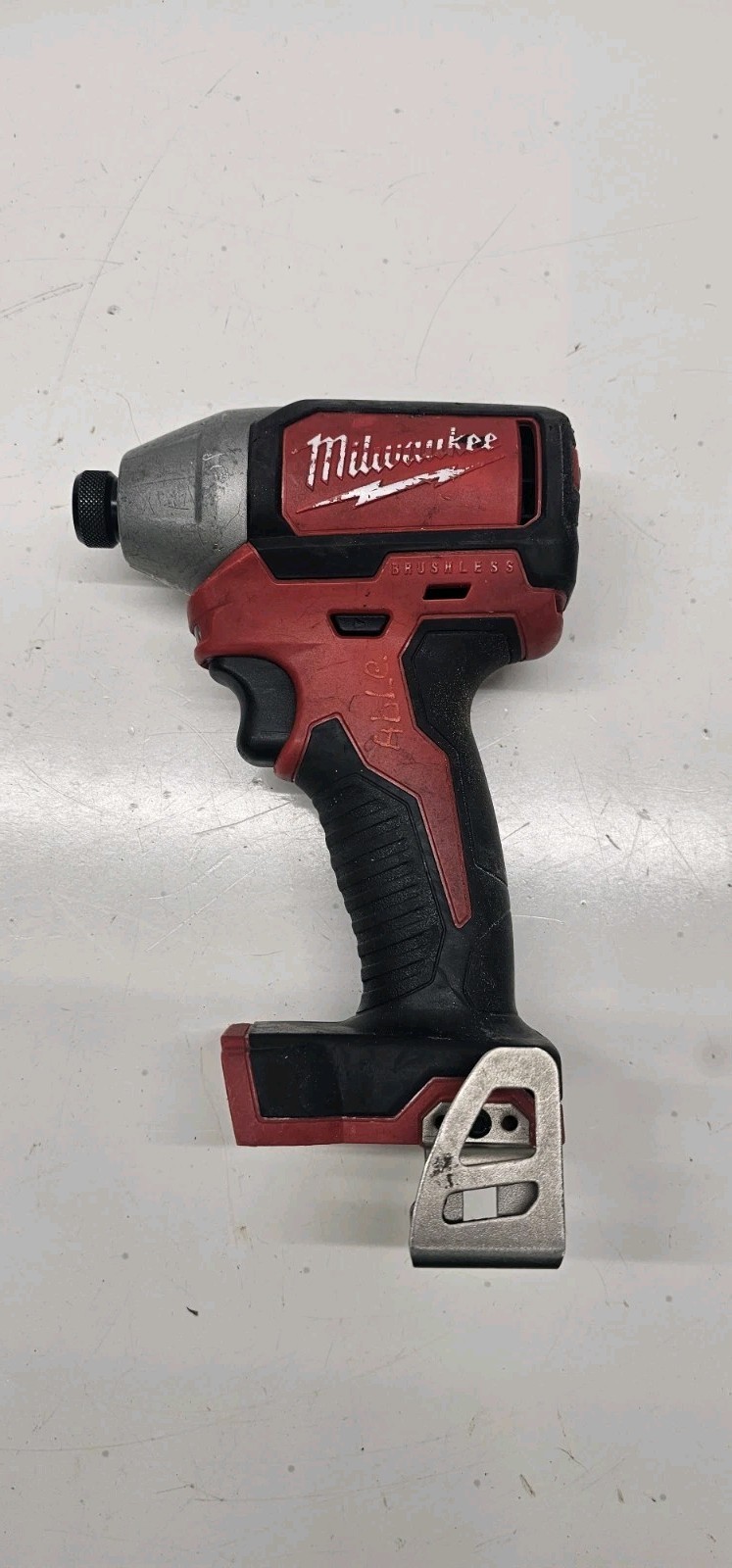 Milwaukee 2750-20 M18 1/4” Hex Impact Driver FOR PARTS OR REPAIR G17
