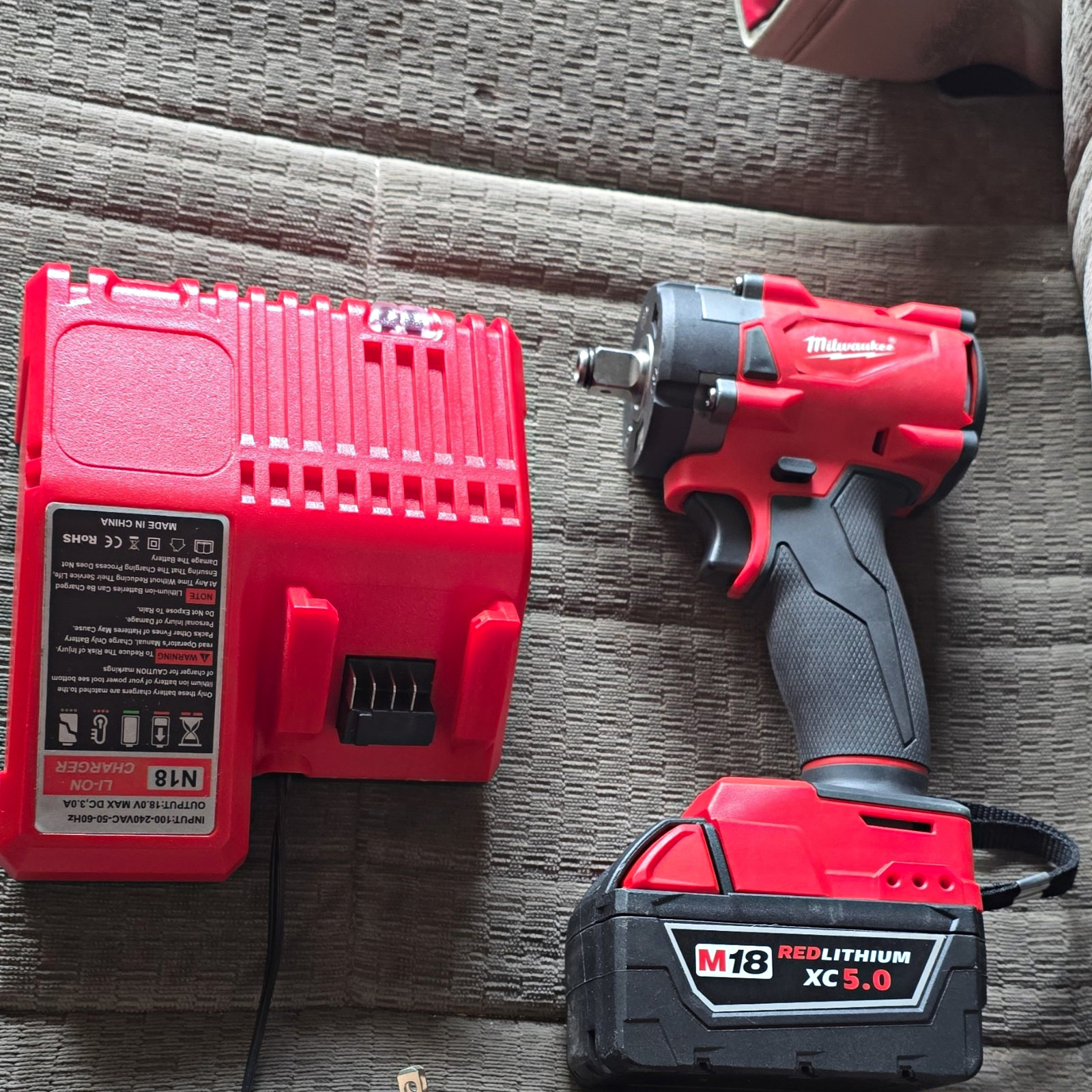 Milwaukee M18 1/2 in Impact Wrench Brushless Compact w/ 5.0Ah Battery & Charger