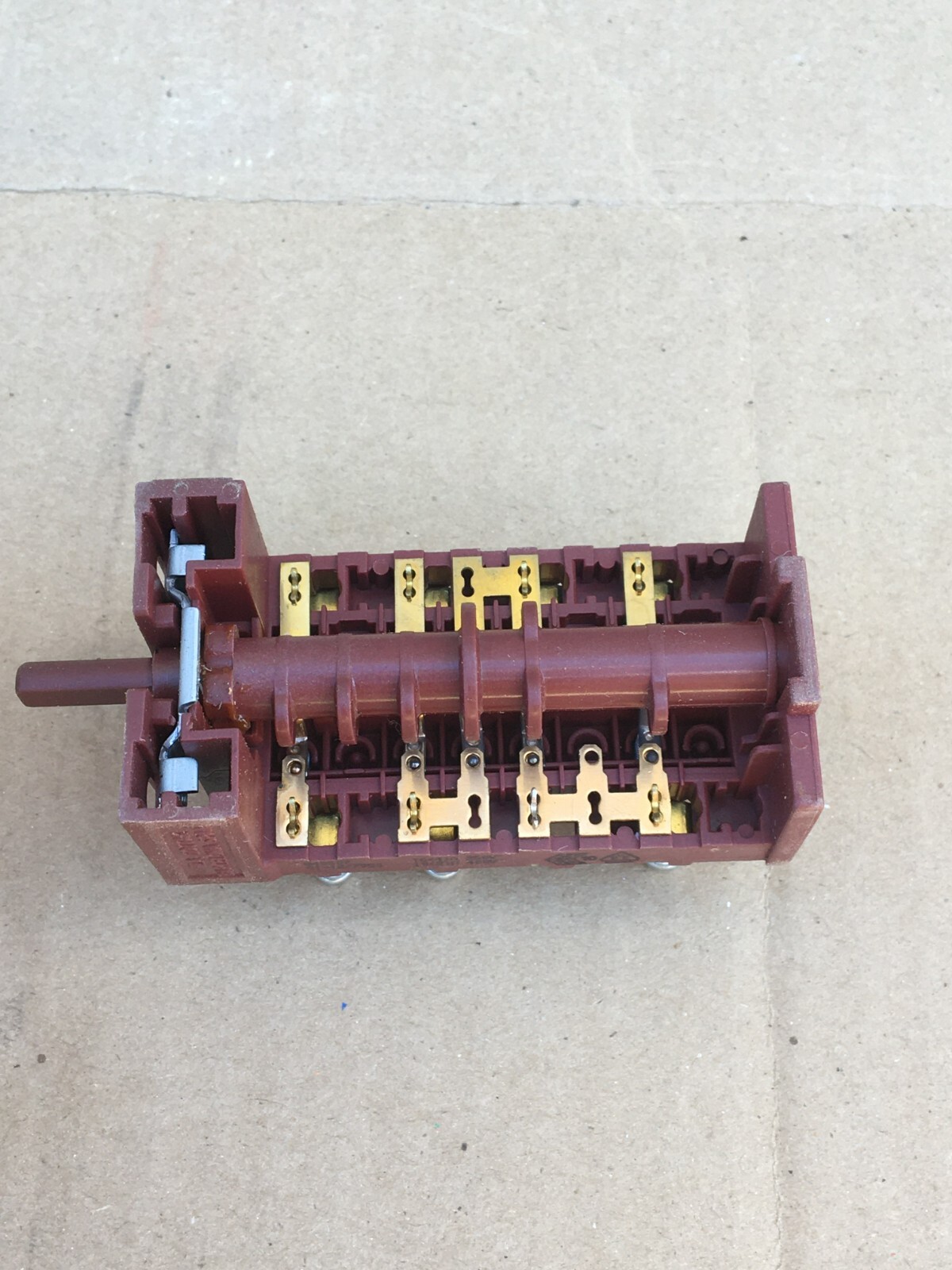 Operation switch 4 operating Positions 5NO sequence 0-1-2-3 16A Shaft 6×4.6mm