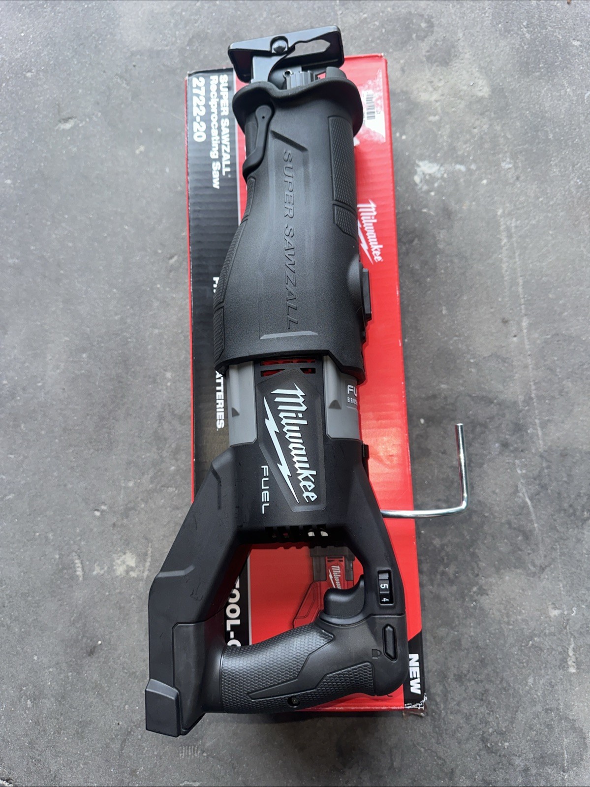 Milwaukee M18 FUEL BLACKOUT SUPER SAWZALL Reciprocating Saw – Red (2722-20)