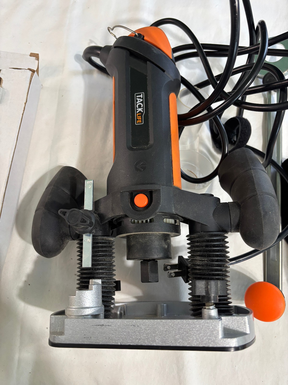 TACKLIFE Electric Plunge Router Woodworking Tool w/ Base & Guide Attach PTR01A