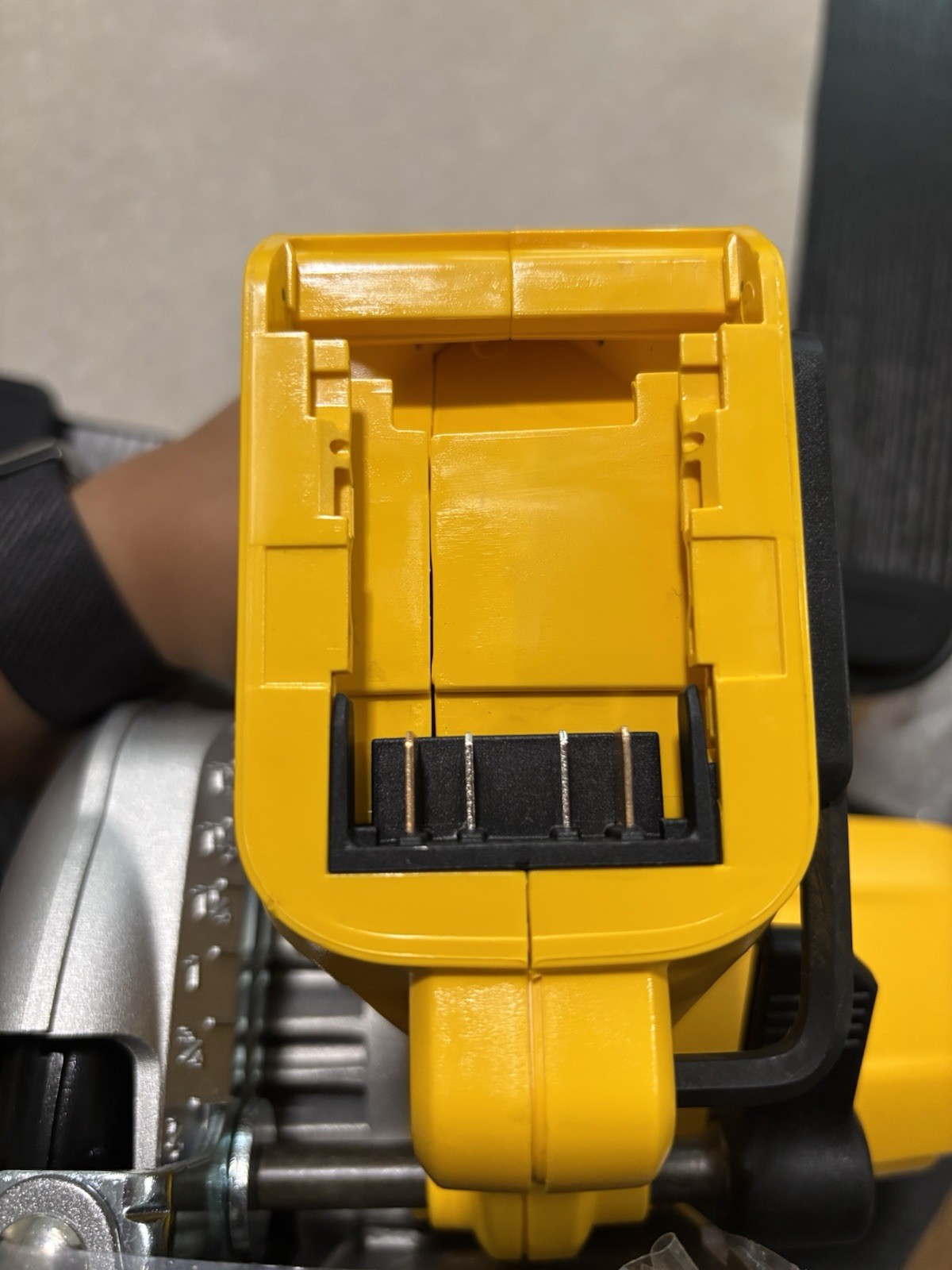 NEW DEWALT 20V MAX 6-1/2” Circular Saw Bare Tool Genuine
