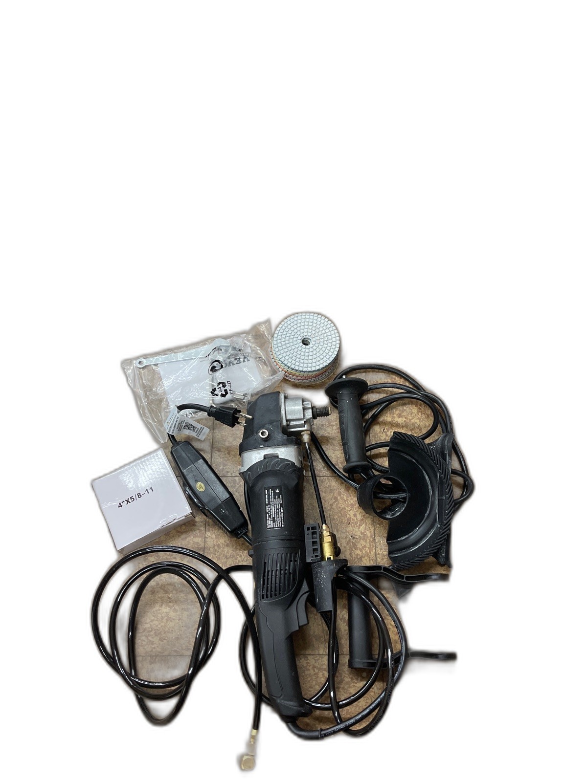 VEVOR 10-Amp 700-3000 RPM Wet Polisher 4 in. Concrete Grinder 800 Watt