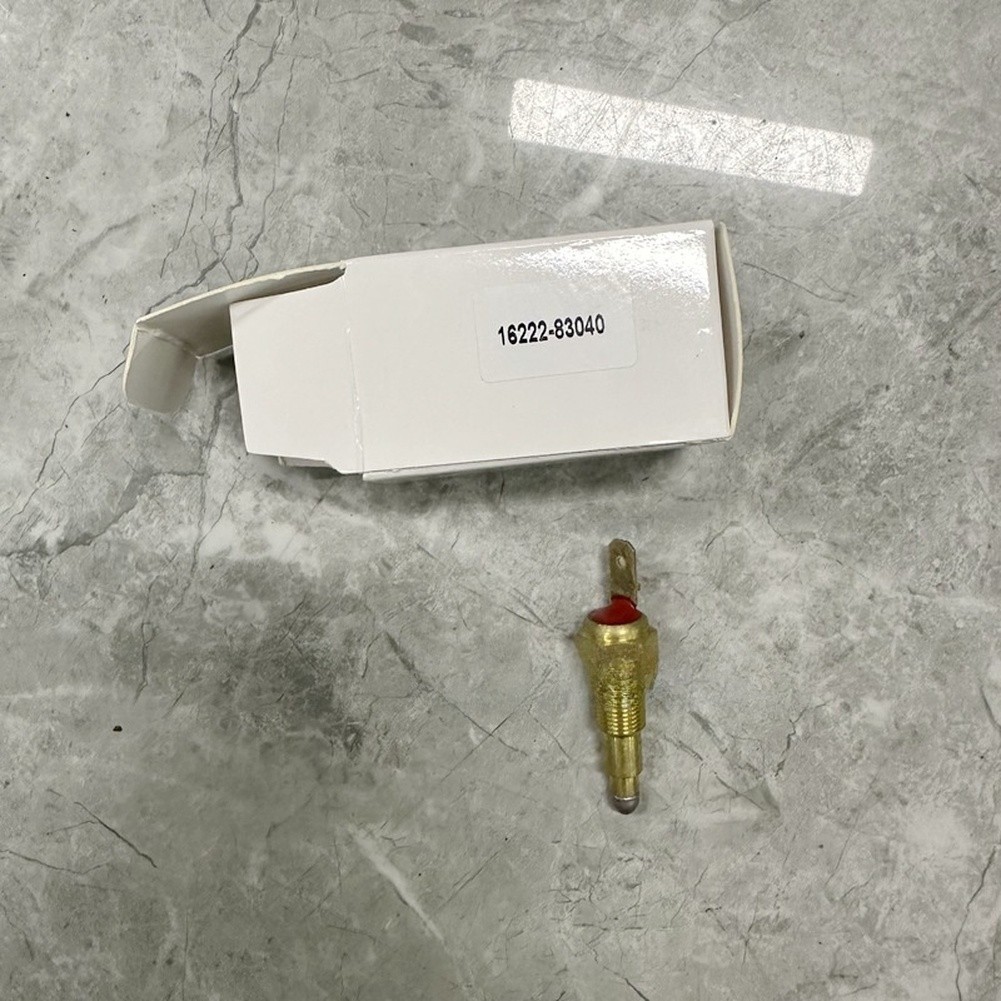 Water Temperature Sensor 1622283040 Brass 6.10 x 3.05 x 3.05 cm for Kubota