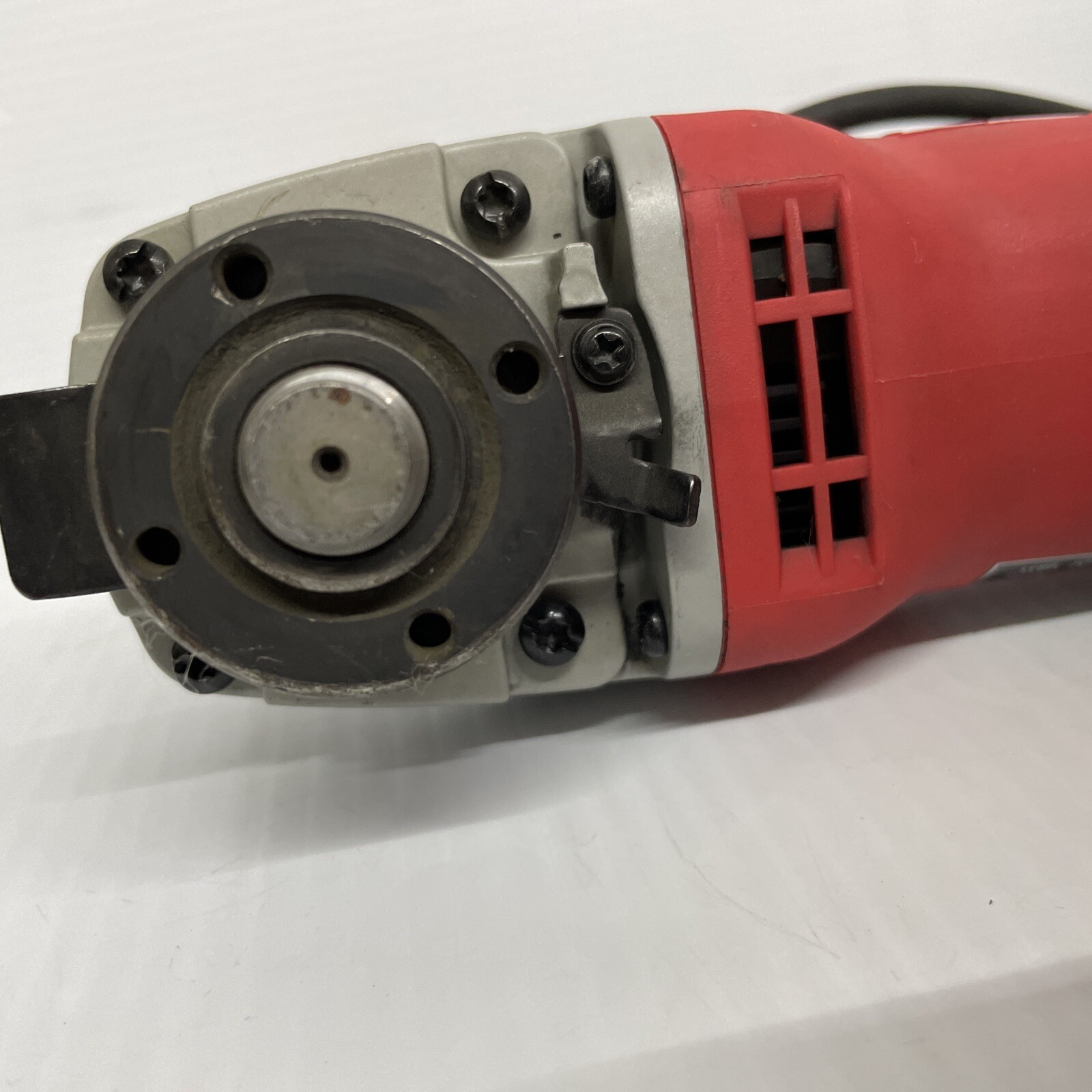 Milwaukee 6130-33 120V 4.5 inch Angle Grinder W/ Auxiliary Handle – Pre Owned