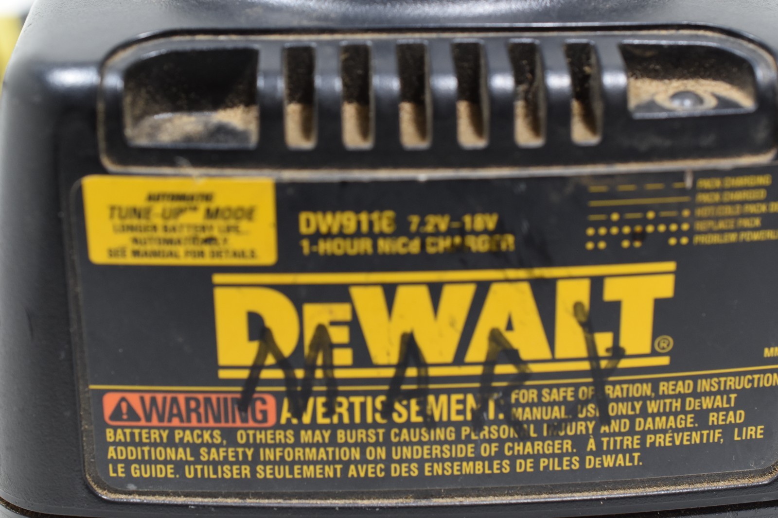 DeWalt DC385 18Volt Reciprocating Saw DW9895 1/2&Prime; Drill DW9116 Charger