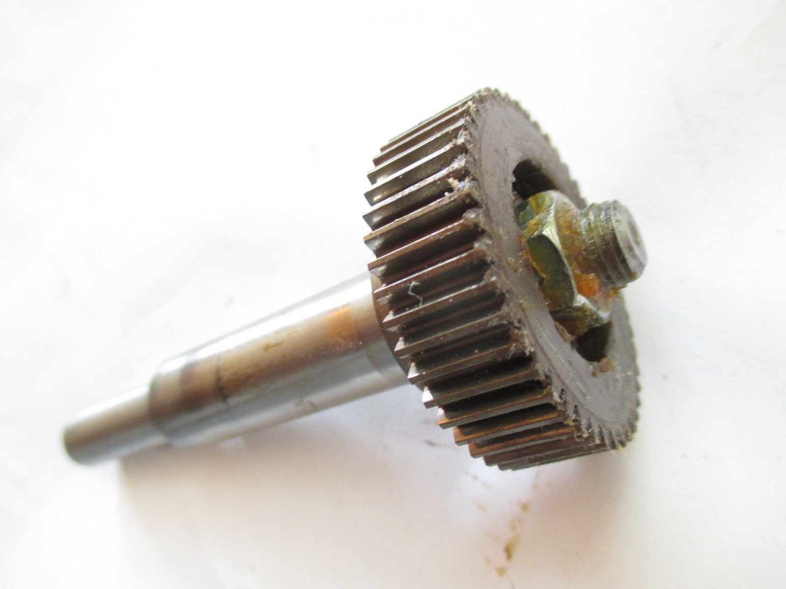 Porter Cable Shaft 698038 w/ Gear 878571, for 352VS Belt Sander, TYPE 4, etc.