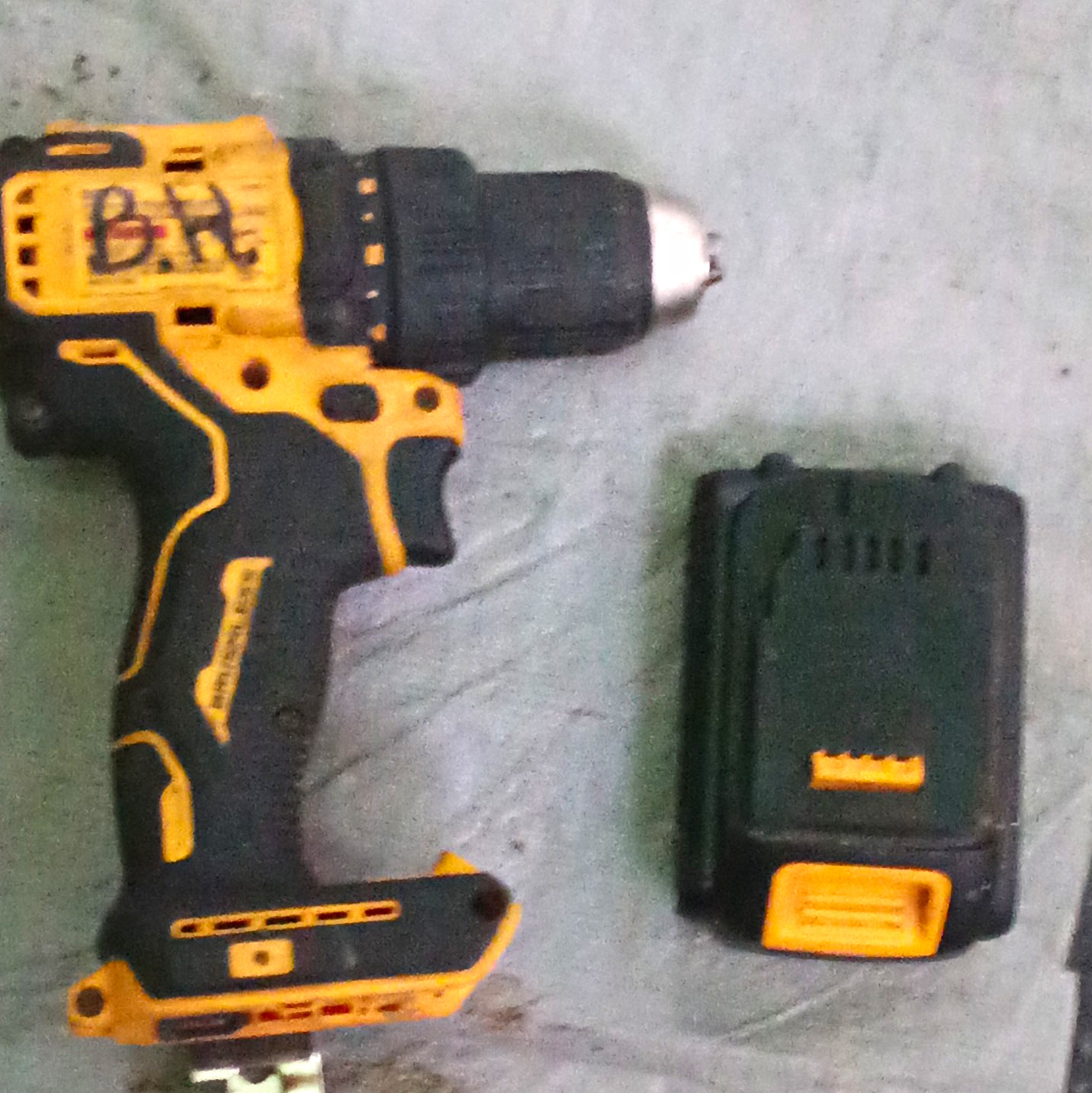 DEWALT 20V MAX Cordless Drill Driver, Keyless Chuck, Battery Included