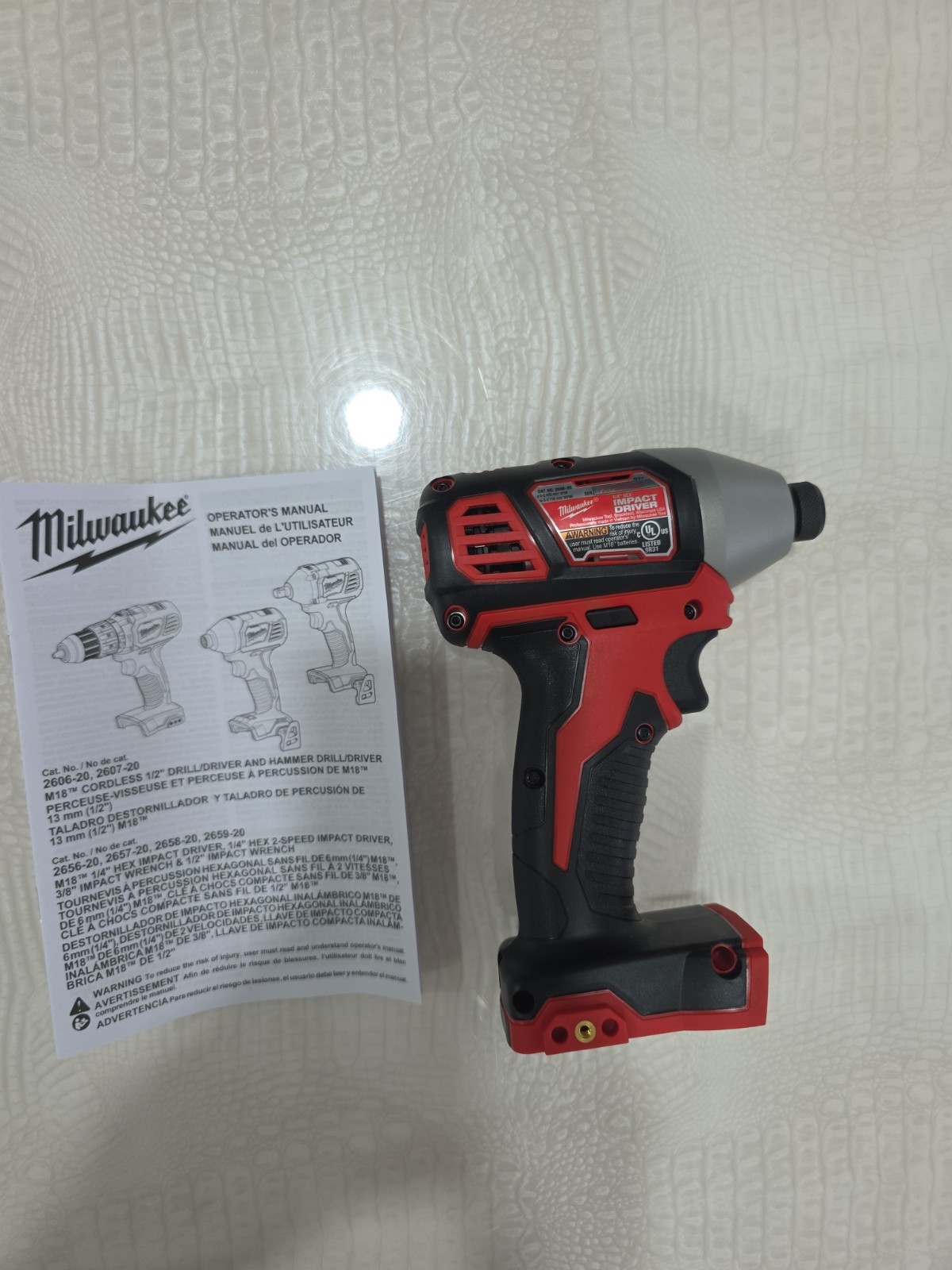 Milwaukee 2656-20 1/4&Prime; M18 Cordless Battery Hex Impact Driver 18 Volt 18V