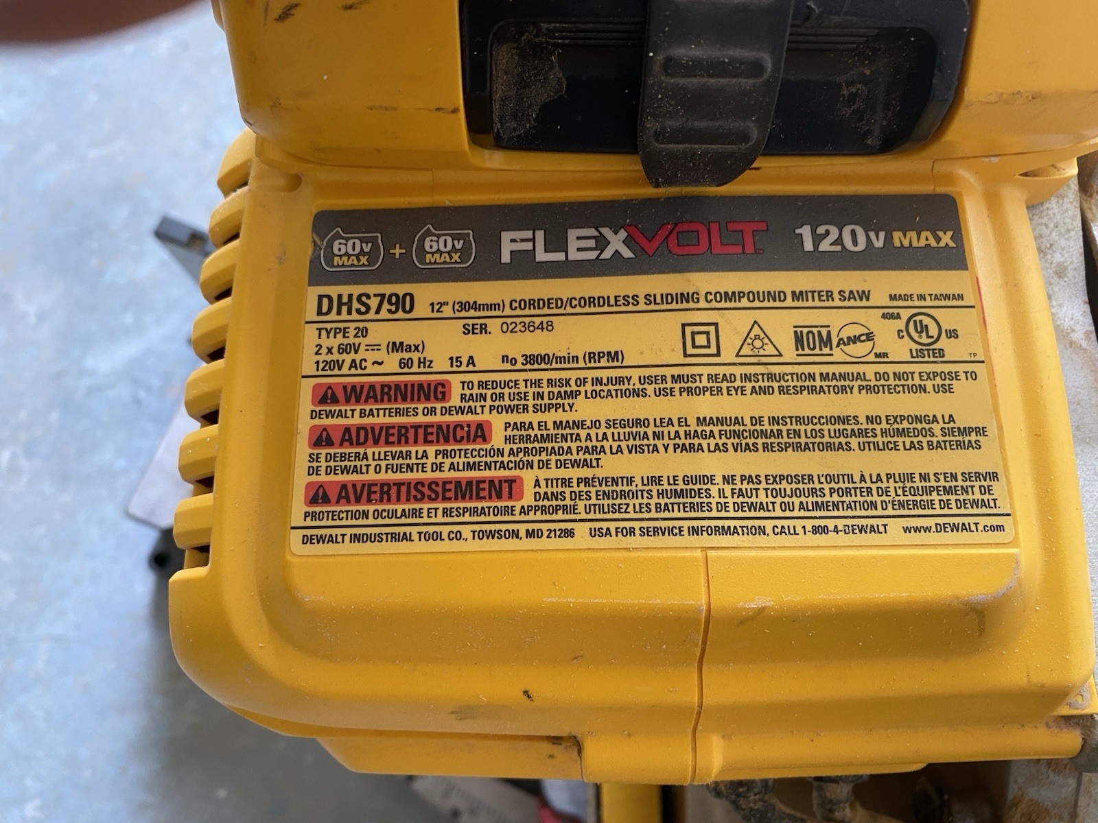 DEWALT DHS790 12&Prime; DoubleBevel Sliding Compound Miter Saw FlexVolt AS-IS Broken