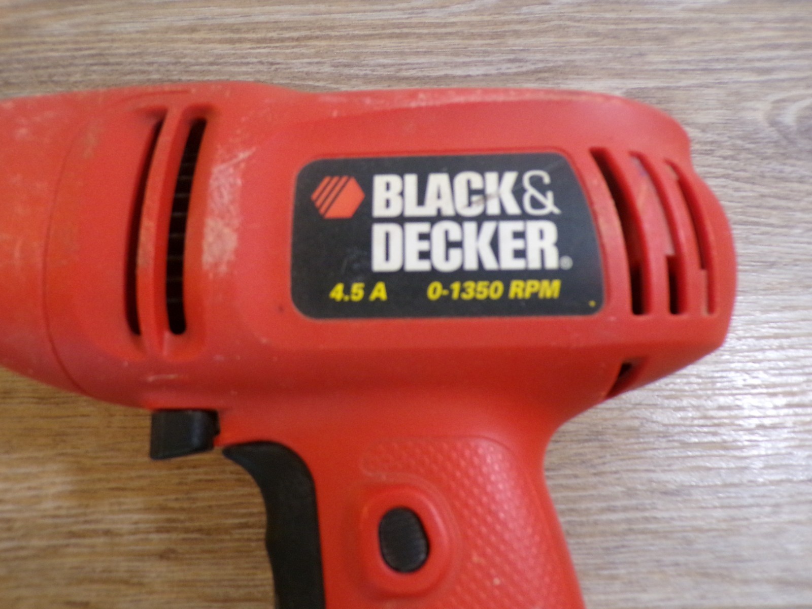Black And Decker Drill DR200 Type3 Corded Keyless 4.5A 0-1350 RPM Tested & Works