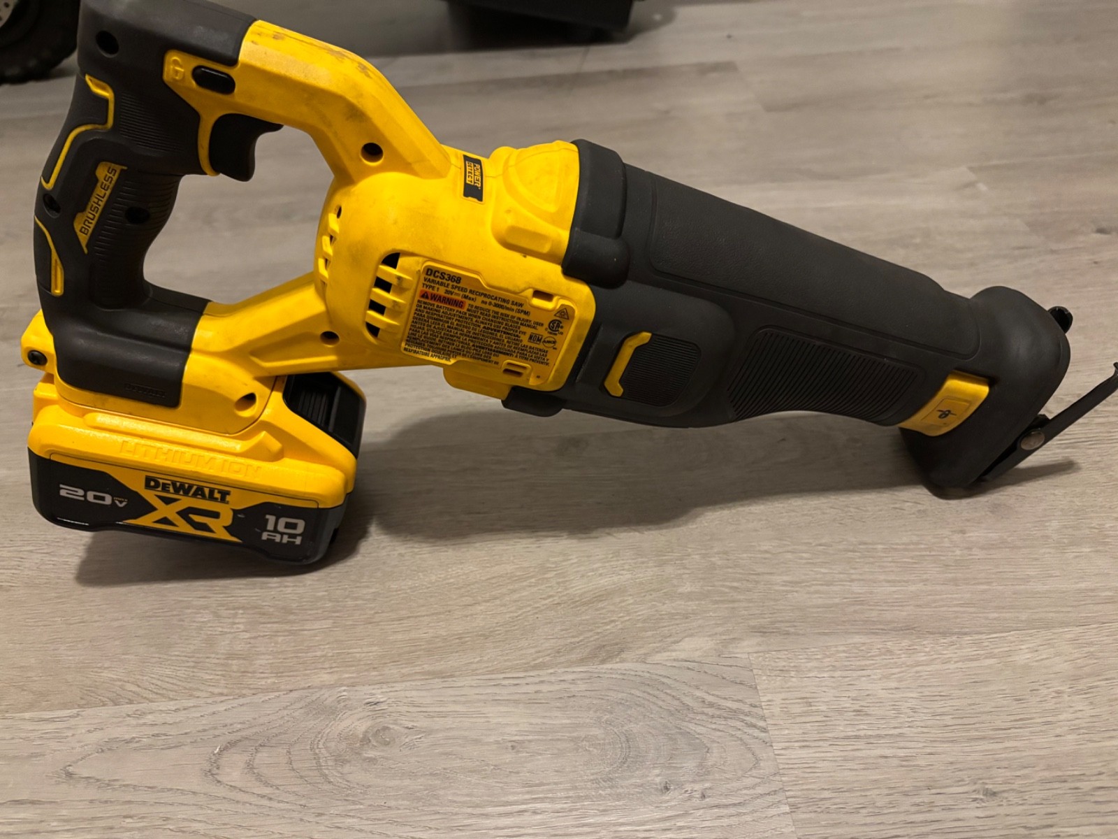 DEWALT DCS368 20V MAX Power Detect Reciprocating Saw W/ 10.0Ah Battery – USED