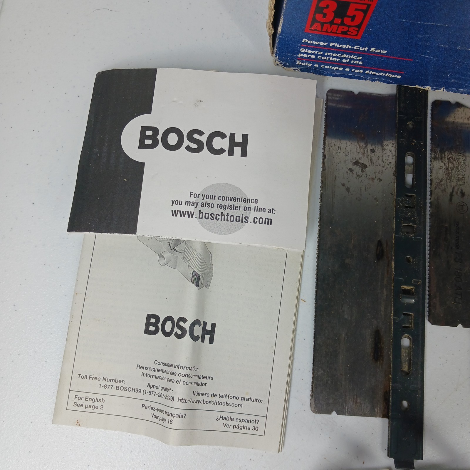 BOSCH 1640VS FINE CUT RECIPROCATING FLUSH CUT SAW w/ 4 Blades Box & Instructions