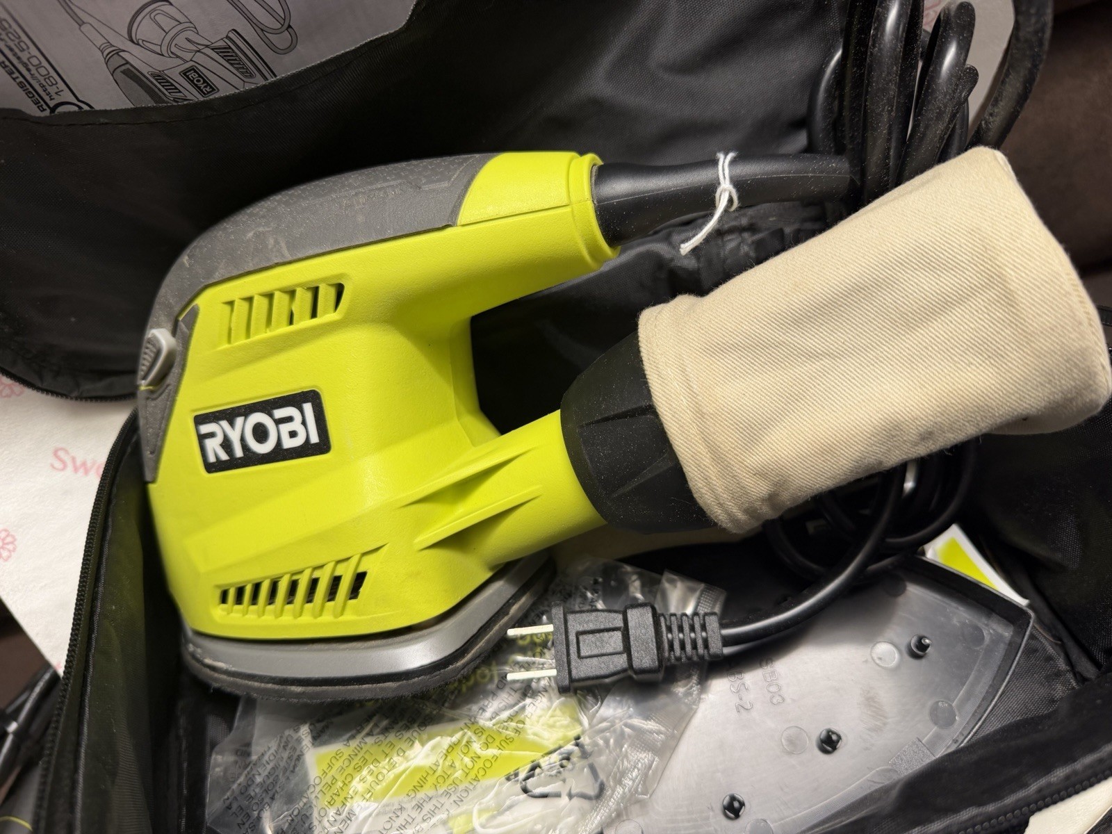 Ryobi CFS1503G 5.5&Prime; Corner Cat Finish Sander Kit w/ Case Pads Tested OEM