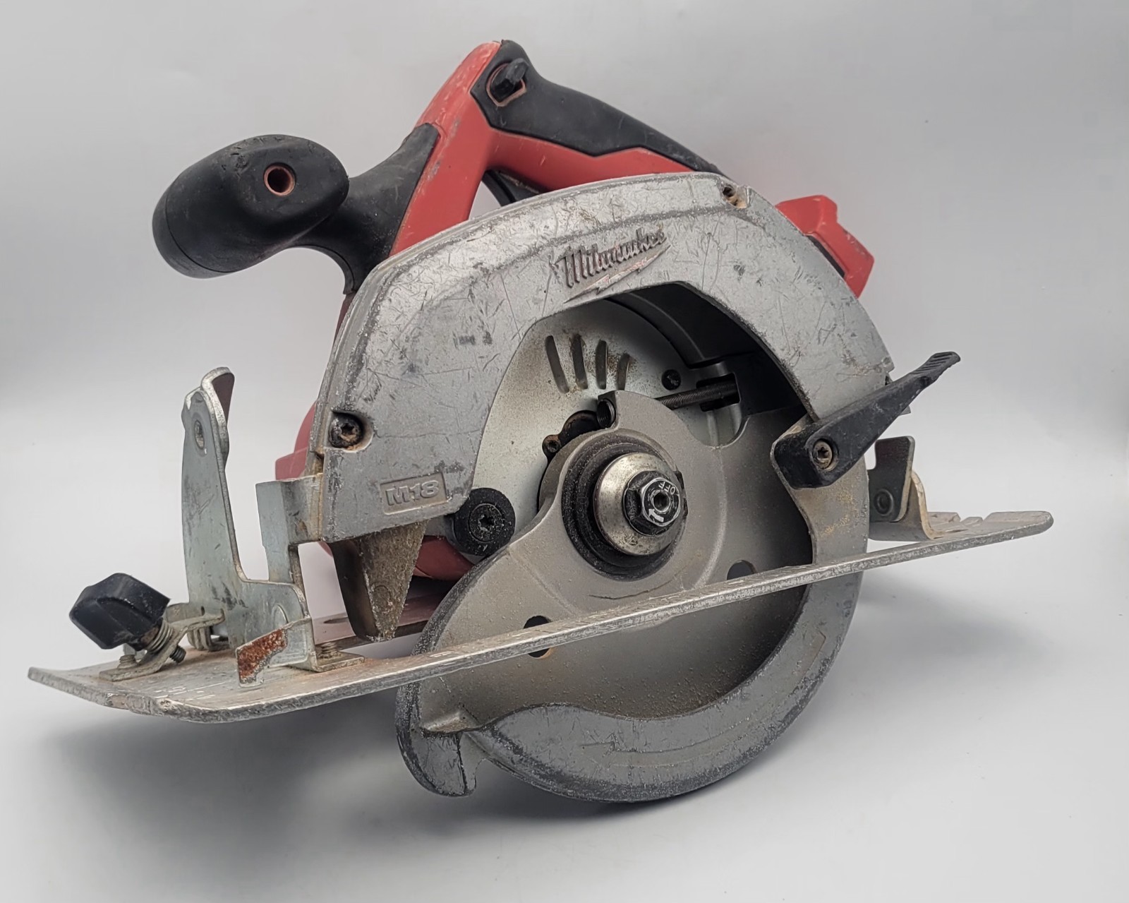 Milwaukee M18 6-1/2&Prime; Cordless Circular Saw 2630-20 Bare Tool – For Parts/Repair