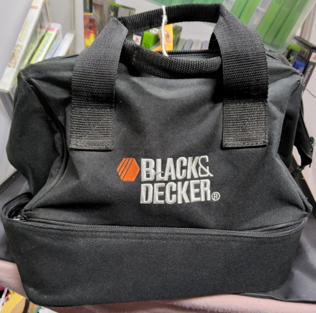 BLACK & DECKER 1/4 SHEET CORDED 2Amp FINISHING SANDER QS900 W/BAG WORKING