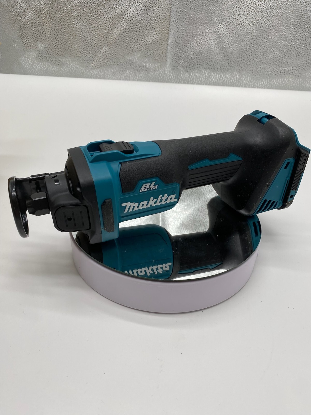 CO181DZ Makita 18V Cordless Brushless 32000rpm Electric Boad Trimmer Body Only