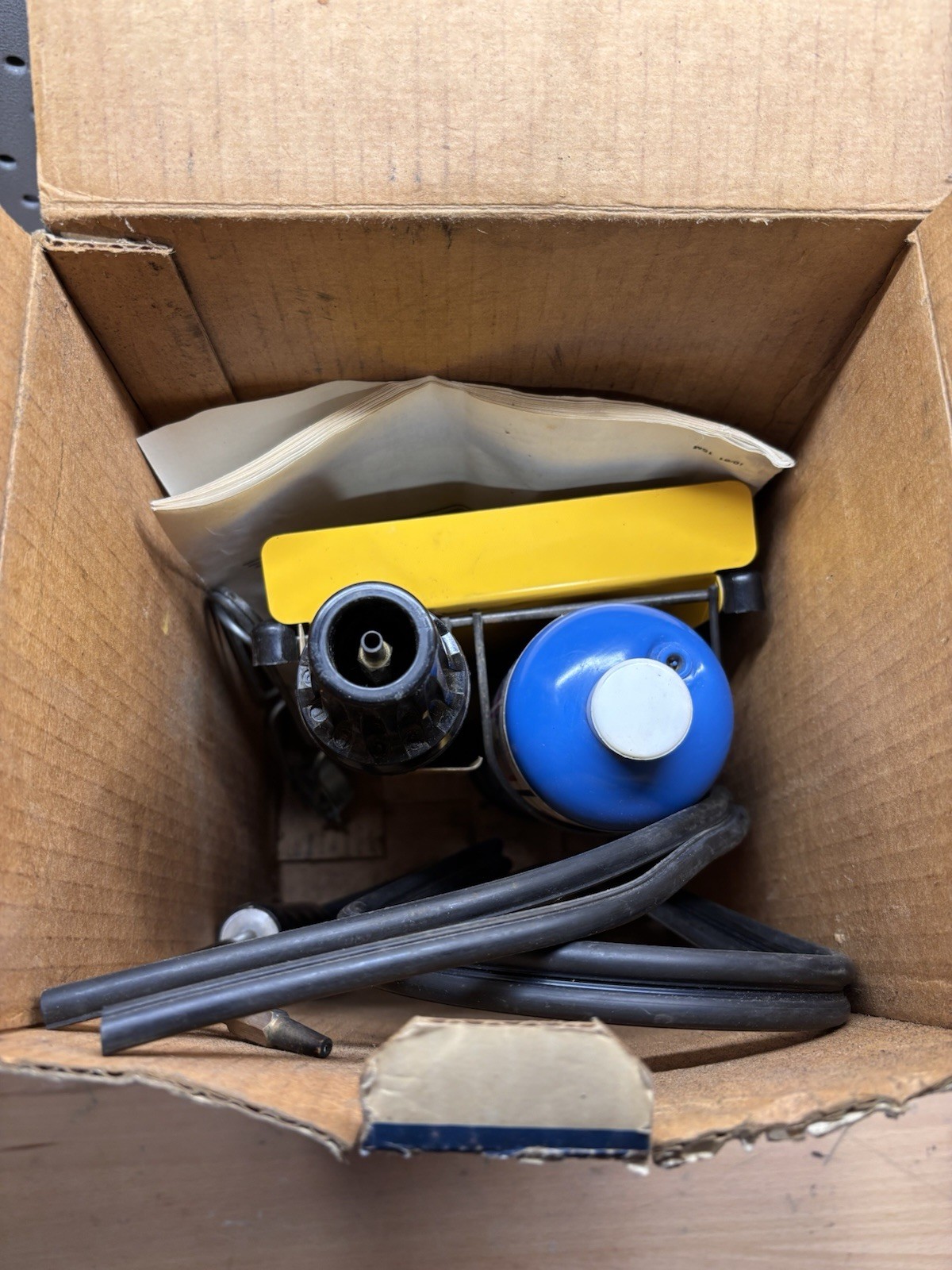 Nice MONTGOMERY WARD 5000 DEGREE WELDING TORCH – SOLID OX/PROPANE SET