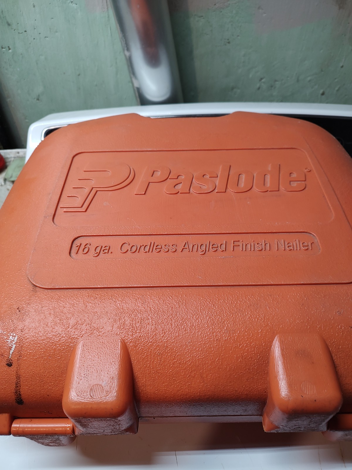 Paslode Impulse IM250A Cordless 16-Gauge Angled Finish Nailer Tool w/Battery