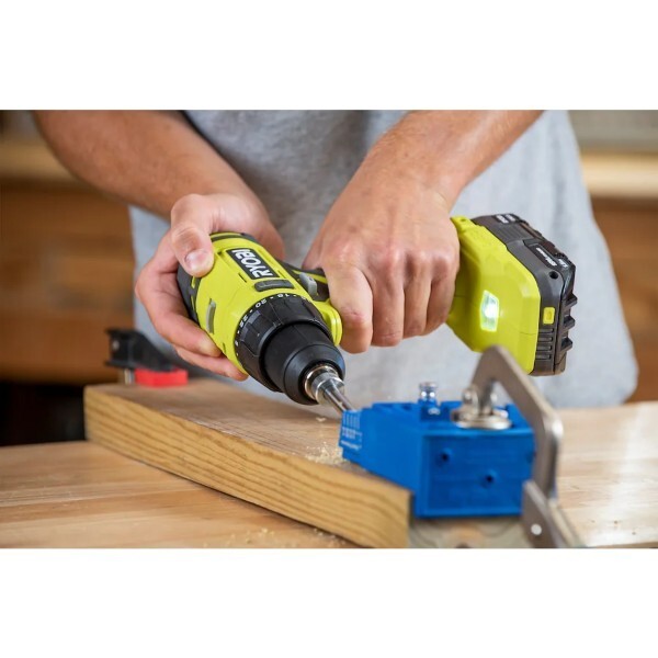RYOBI CANADA 18V Li-Ion Cordless Drill/Driver Battery & Charger Kit