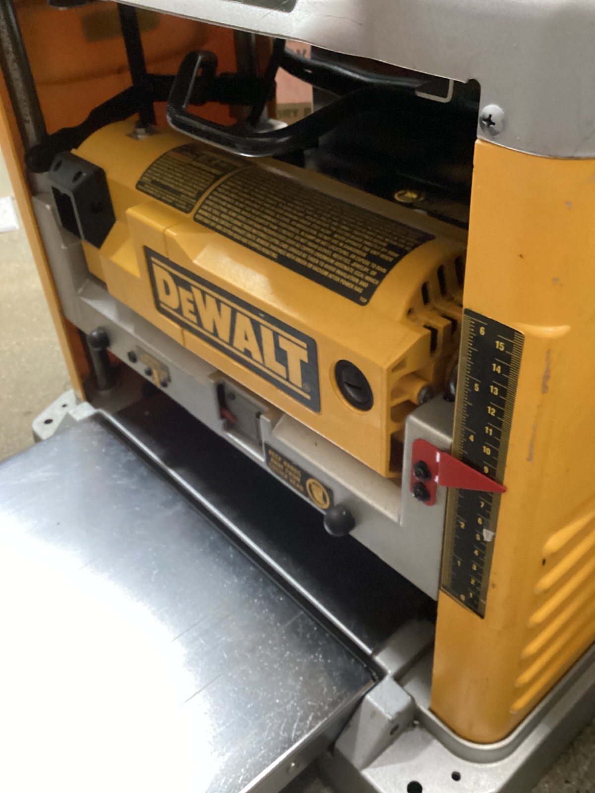 Dewalt DW734 12-1/2&Prime; Thickness Planer Three Knife Cutter-Head 10,000 RPM Corded