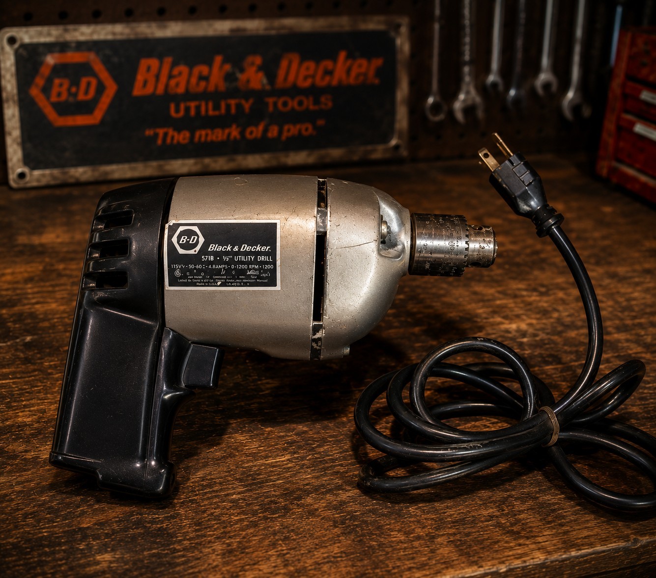 Vintage Black & Decker 5718 1/4&Prime; Utility Drill Tested Working- Made In Canada