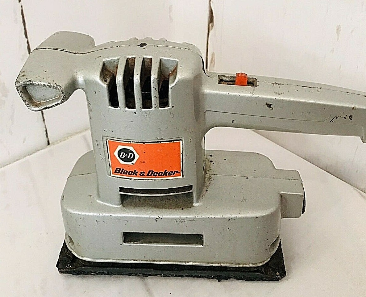 Silver Black & Decker Finishing Sander U-140 Type GC 4000-OPM 2.2 Amps 1027B3