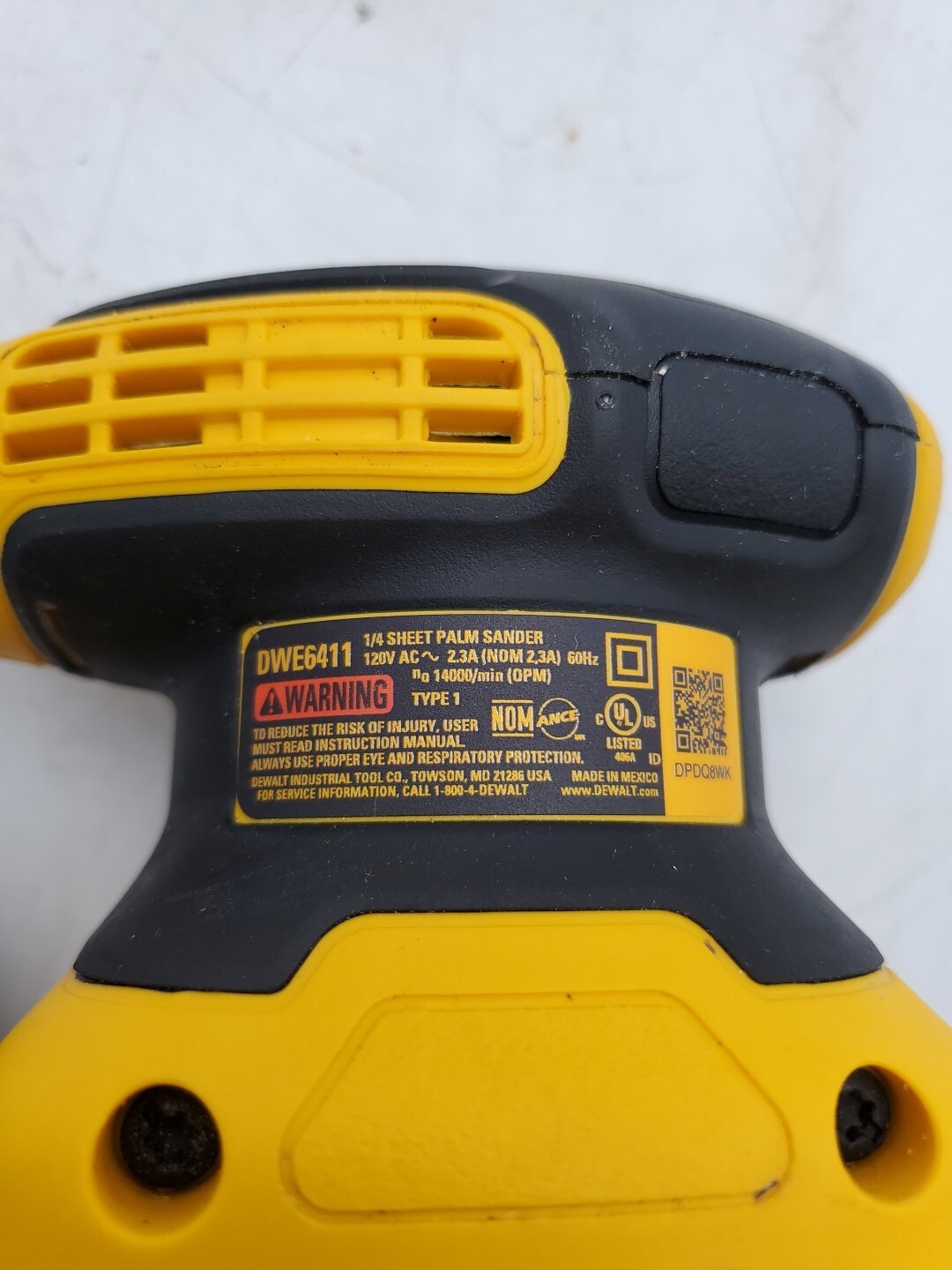 DEWALT DWE6411 2.3 Amp 1/4 Sheet Sander (FOR PARTS ONLY)