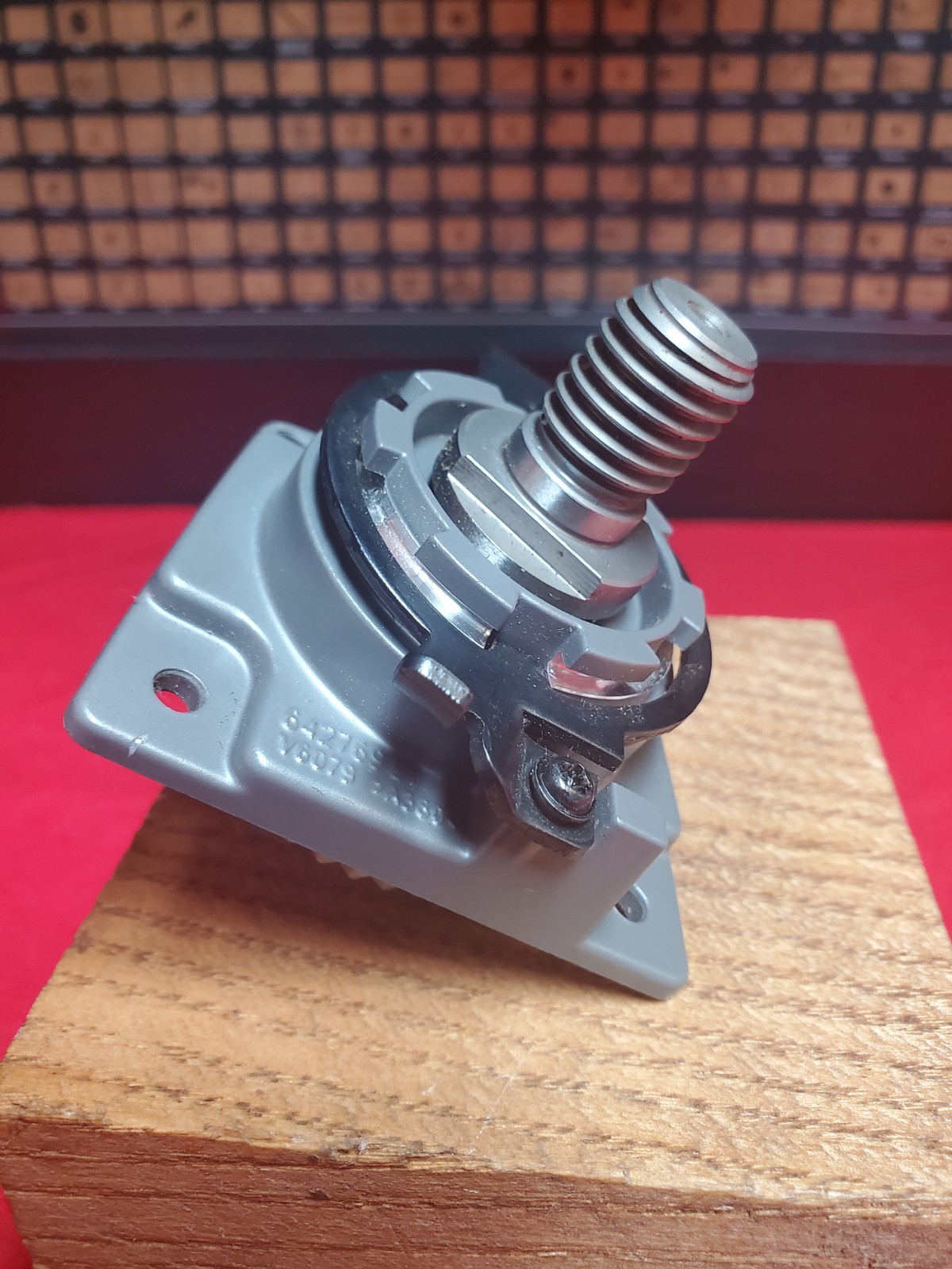 Milwaukee #14-73-0475, Spindle Hub Assembly W/ 5/8” Thread Free Shipping 🛩
