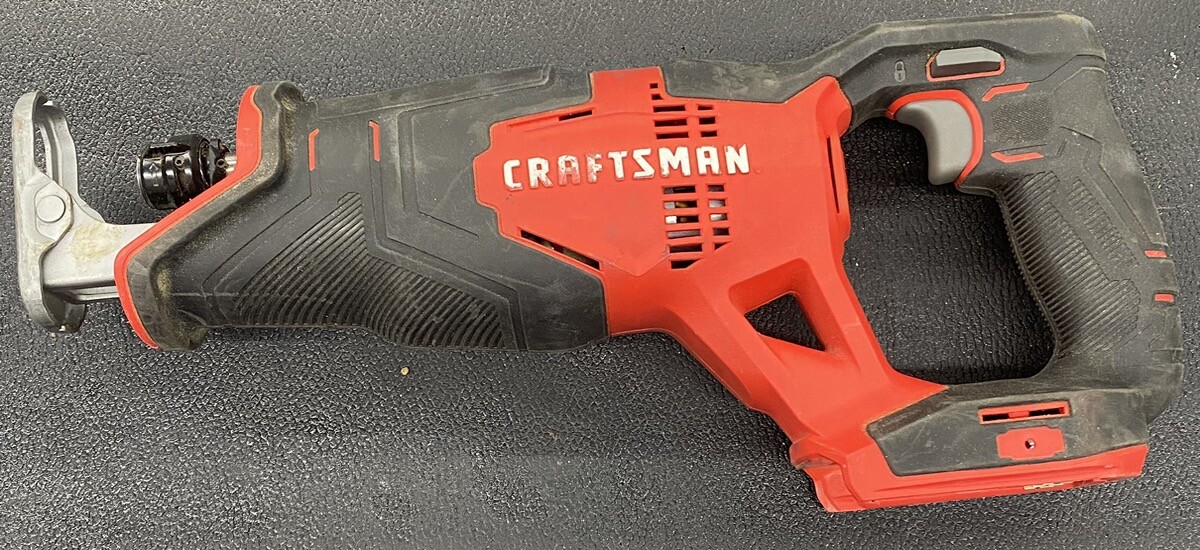 CRAFTSMAN CMCS300 V20 20-volt Max Variable Cordless Reciprocating Sa (PD5028499)