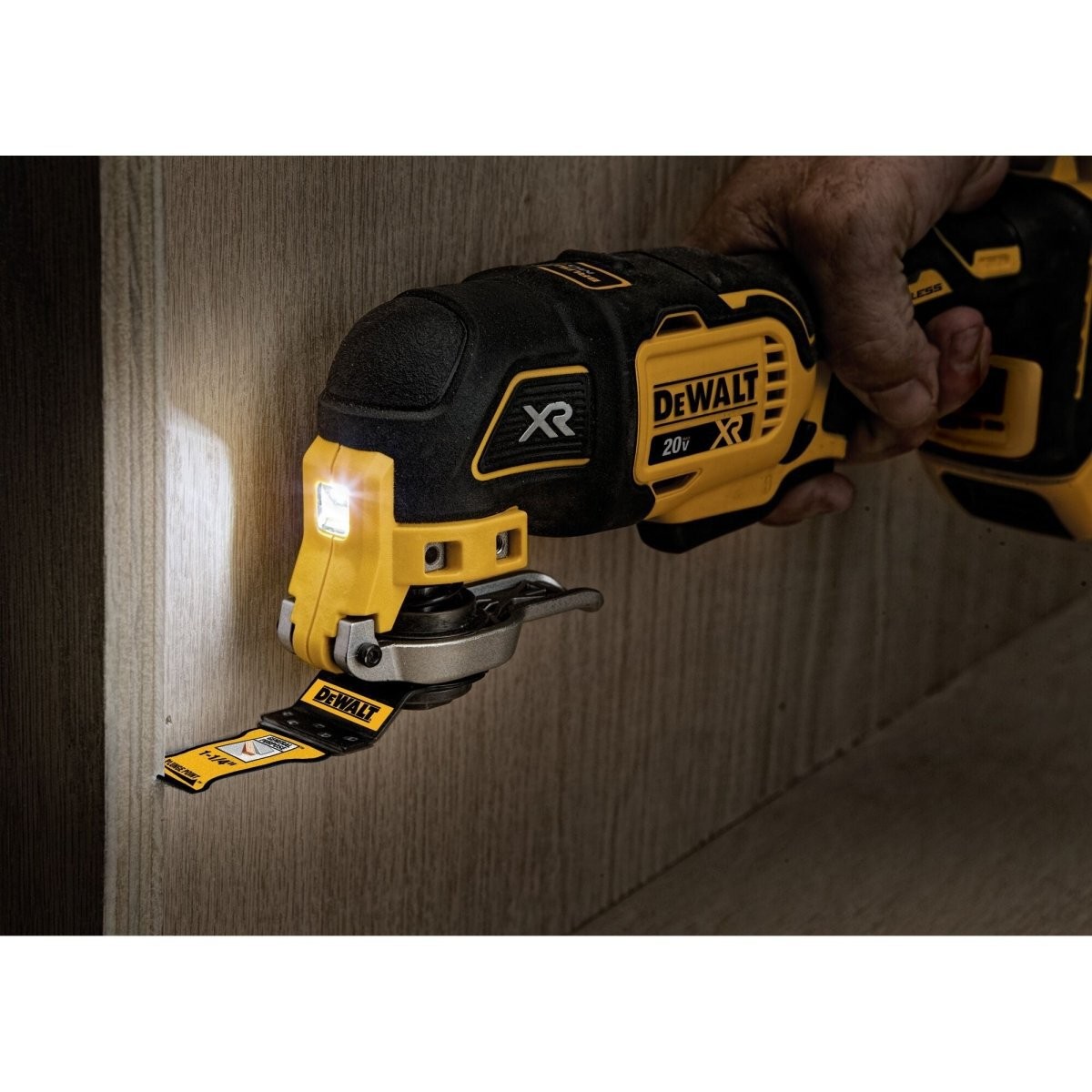 Dewalt 20V Max* Xr Brushless Cordless 3-Speed Oscillating Multi-Tool Kit (2.0 Ah