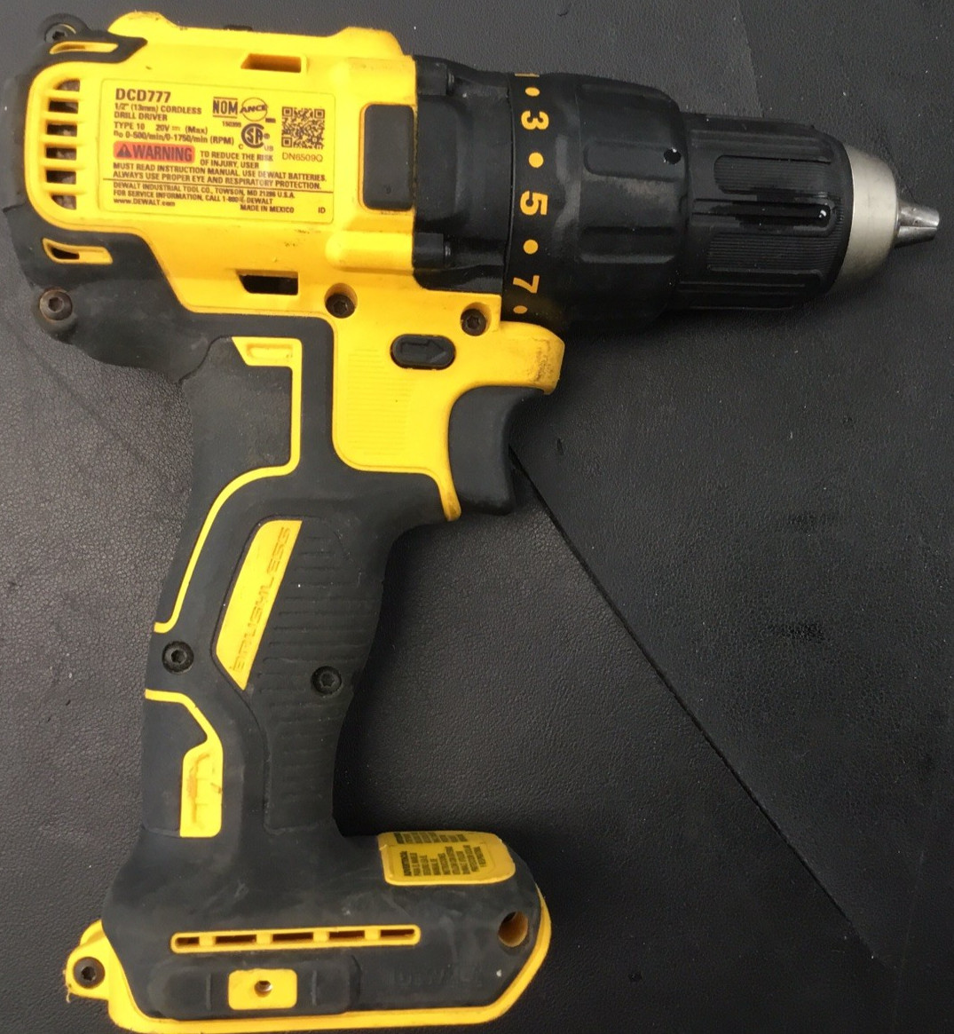 Dewalt 20V MAX Cordless Drill DCD777 Type 1 1/2” Tool Only