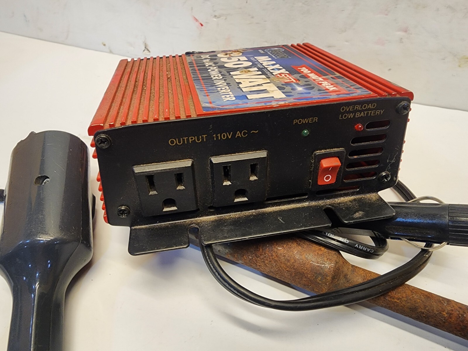 Lot of Vector 350 Watt 700 Peak Power Inverter, Dremel Electric Engraver, Solder