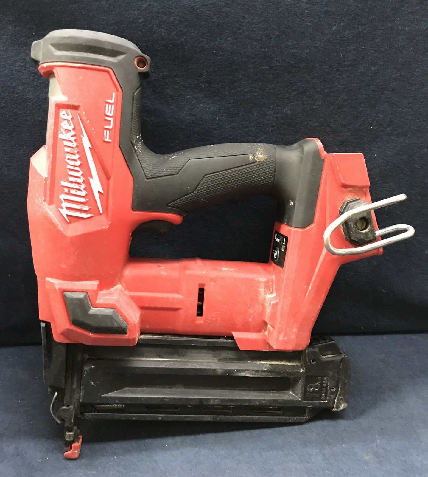 M18 FUEL 12-Volt Lithium-Ion Brushless Cordless 2746-20 18-Guage Compact Nailer