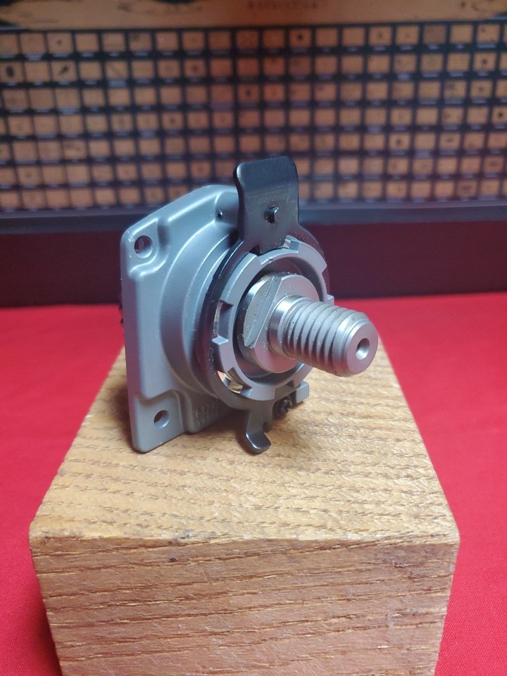 Milwaukee #14-73-0475, Spindle Hub Assembly W/ 5/8” Thread Free Shipping 🛩